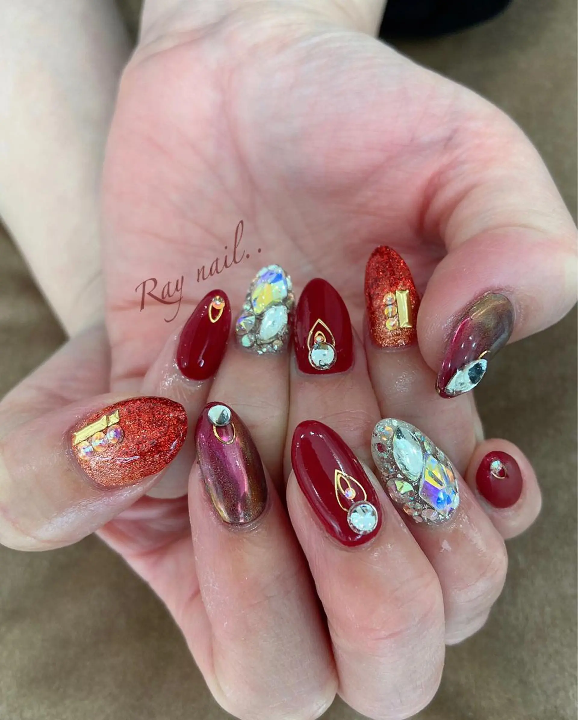 ネイル ボルドー グラデーション ラメ(グリッター) ラメグラデーション ミラーネイル nail salon  ∞ mikanal ∞所属・nailsalon ∞ ﾐｶﾅﾙ ∞のネイルデザイン