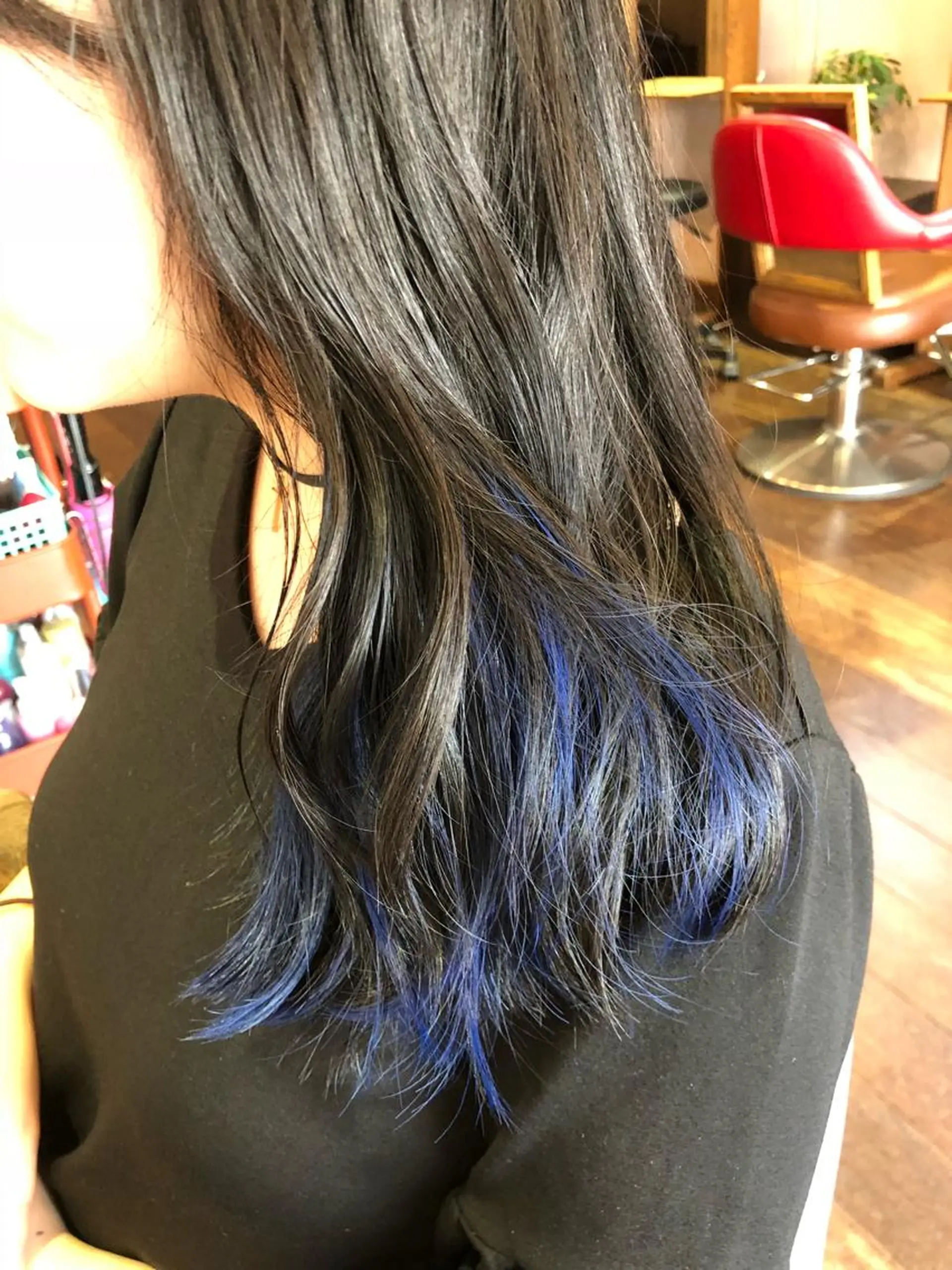 セミロング カラー ブルーカラー 原宿サロン代表 デザインカラー伊藤卓のヘアスタイル