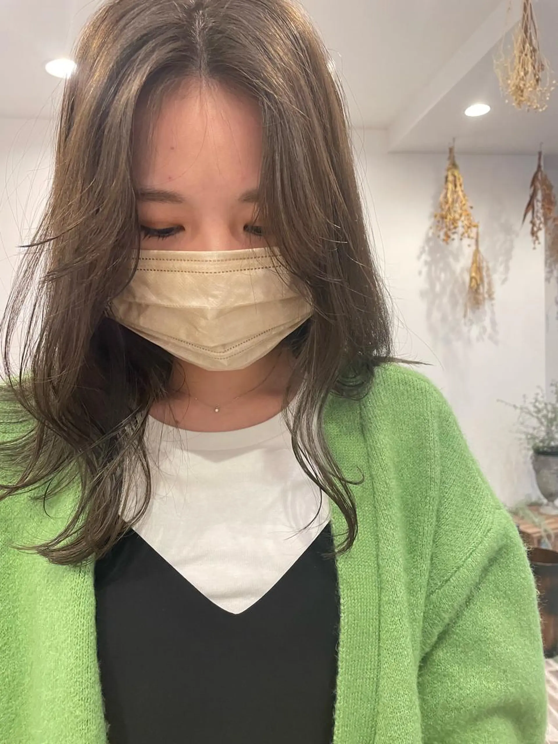 ミディアム カラー ベージュカラー ブリーチ ブリーチなしカラー オリーブベージュ ヘアカラー トリートメント m ā l o.🌷 サカモトマイコのヘアスタイル