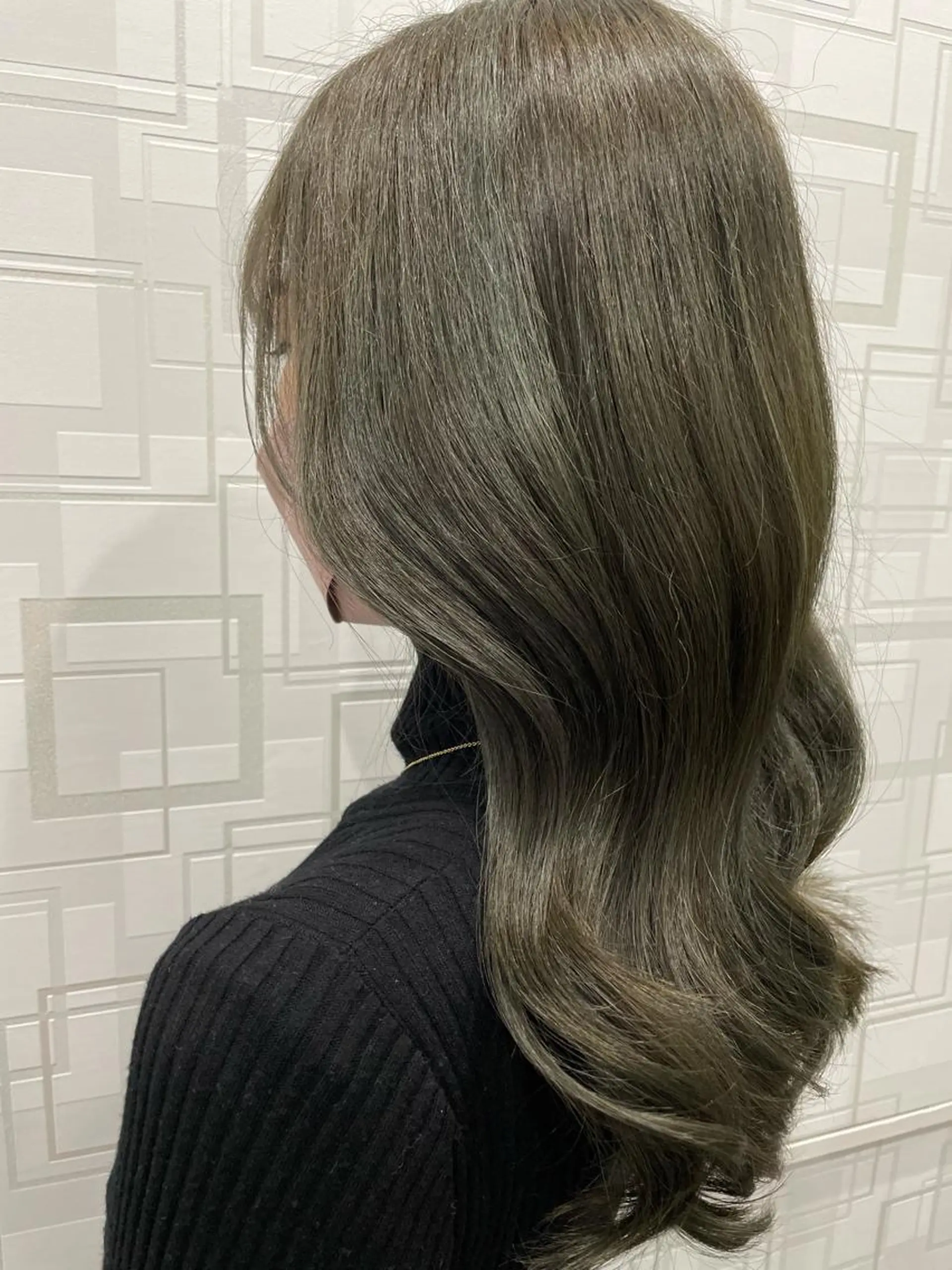 ロング アッシュ ハイライト 小関 茅里のマツエク・マツパデザイン