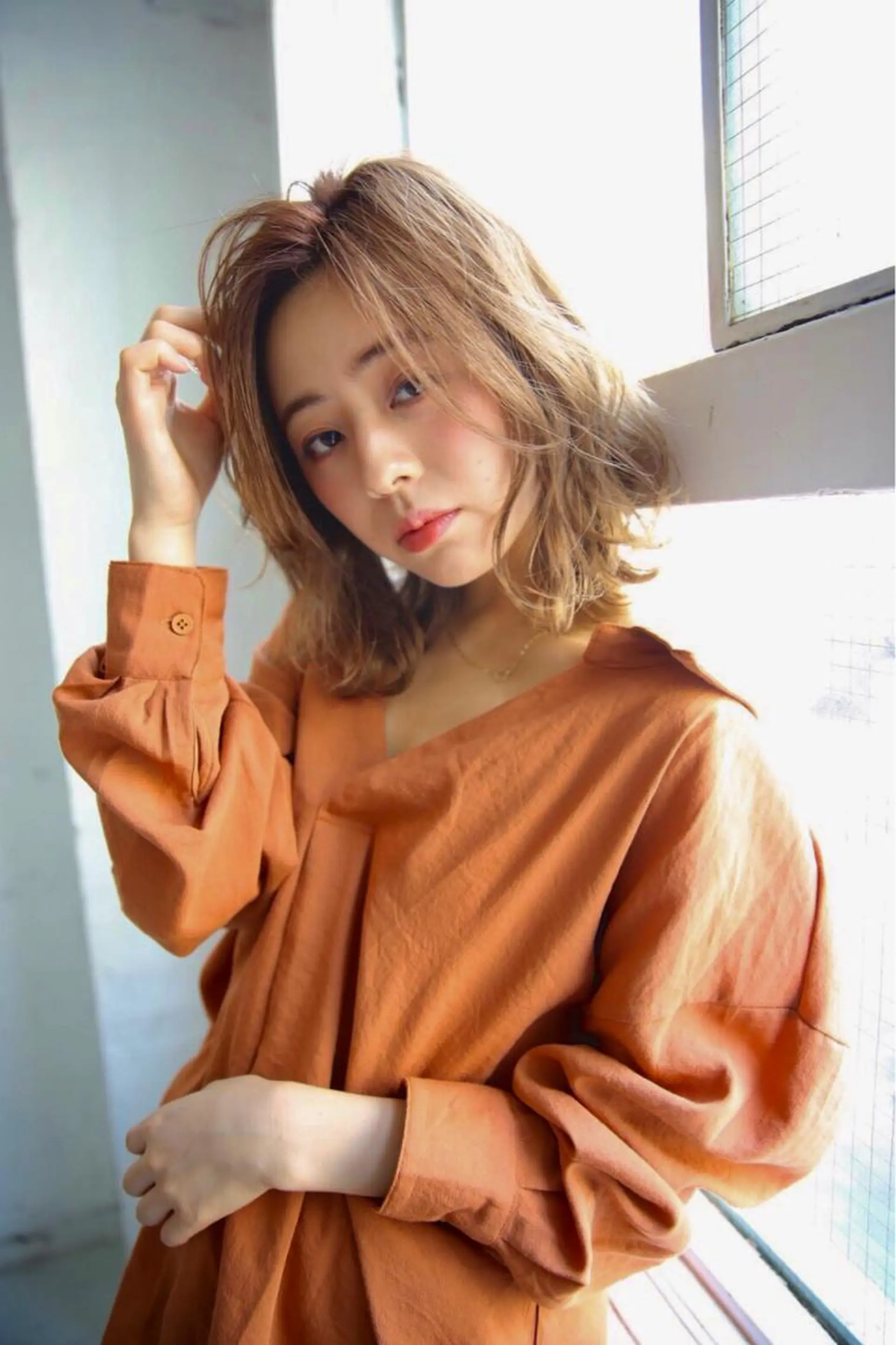 ミディアム カラー 佐藤 花帆のヘアスタイル