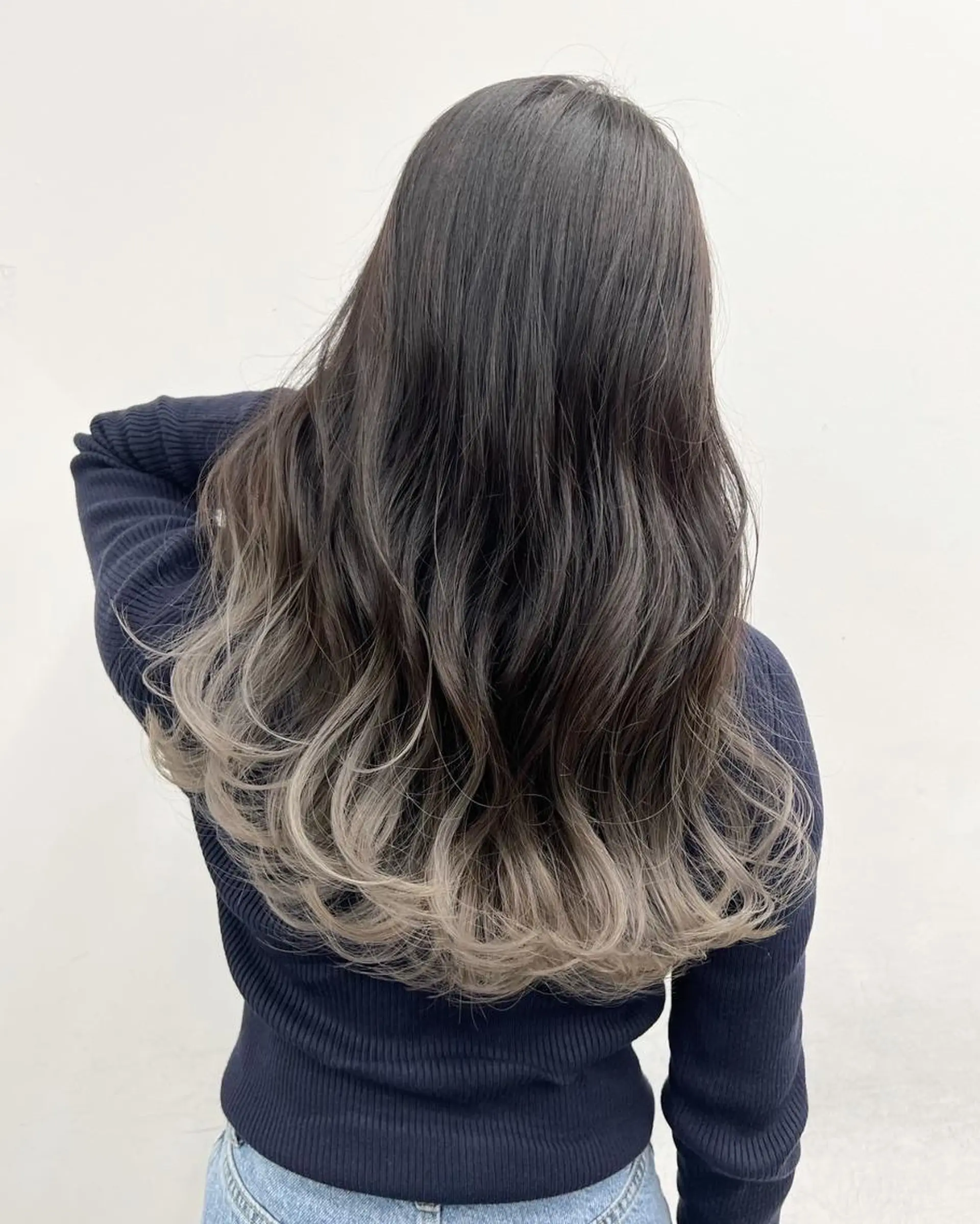 カラー ロング アディクシーカラー バレイヤージュ ブリーチ デザインカラー ダブルカラー ヘアカラー トリートメント 【公式】amble luxe池袋東口🩷のヘアスタイル