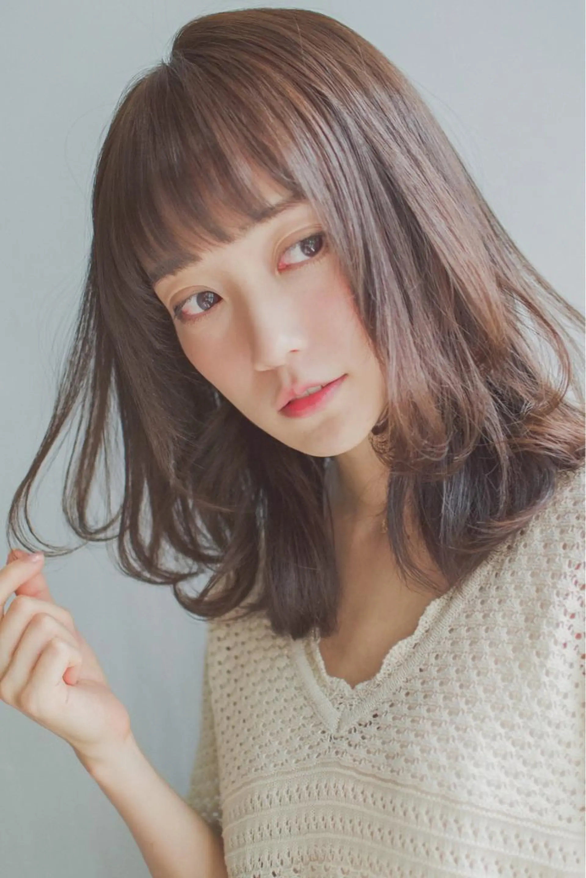 ミディアム カラー 前髪/顔周り /レイヤー/秋山 元のヘアスタイル