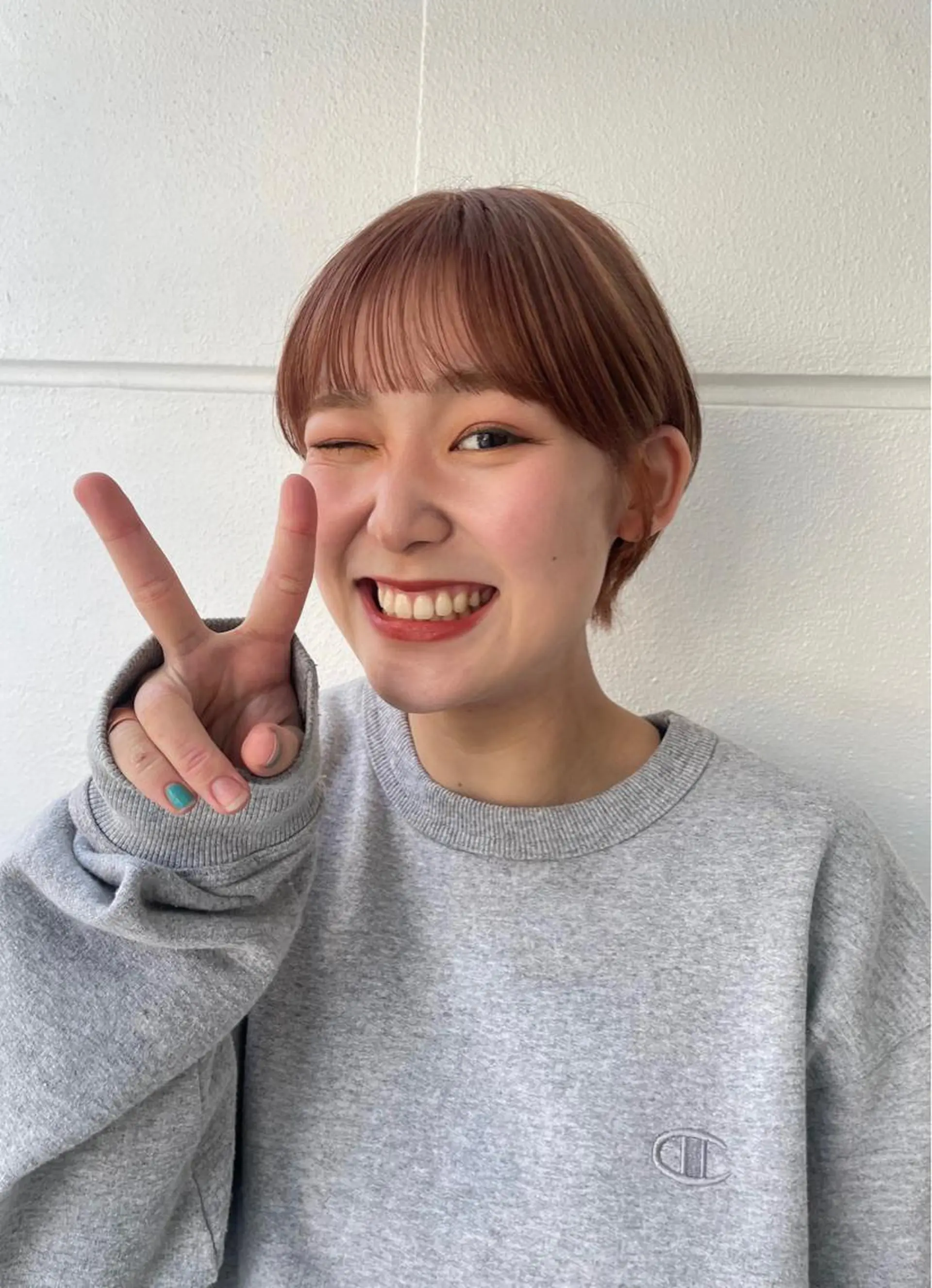 ショート カラー 滝口 茉奈実のヘアスタイル