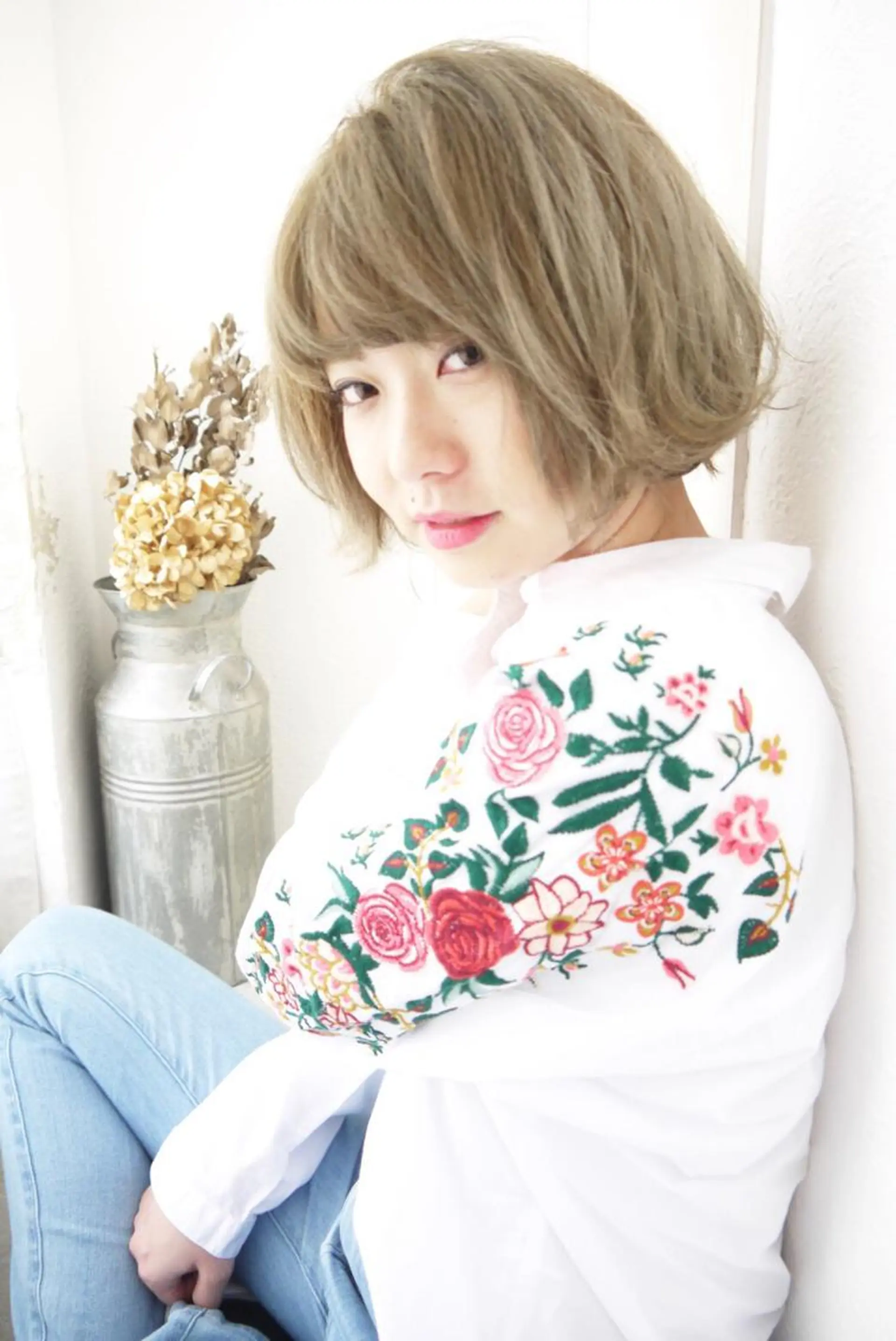 ショート カラー fio マナミのヘアスタイル