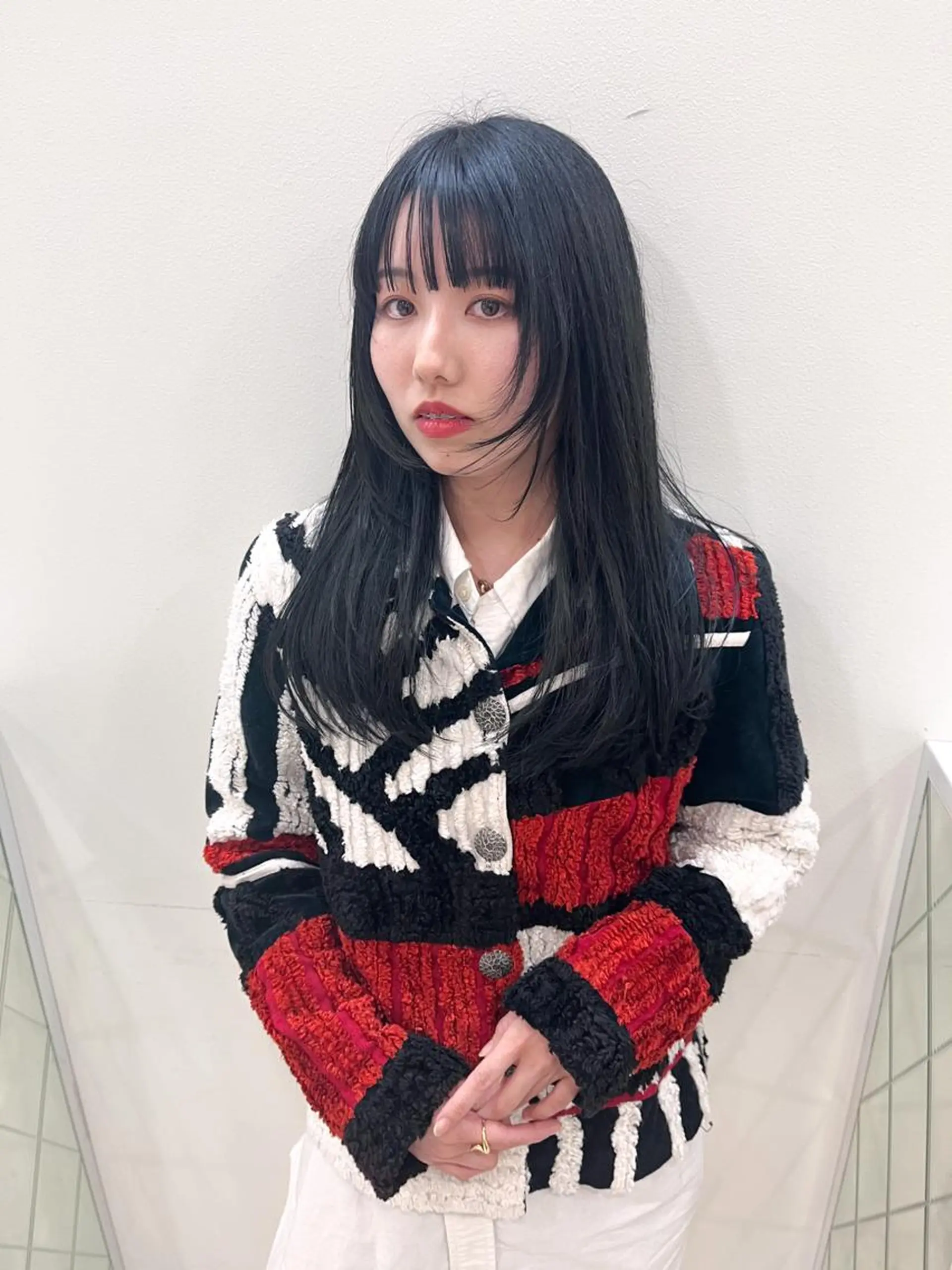 セミロング カラー オリーブグレー ウルフカット 原宿パーマ kazuのヘアスタイル