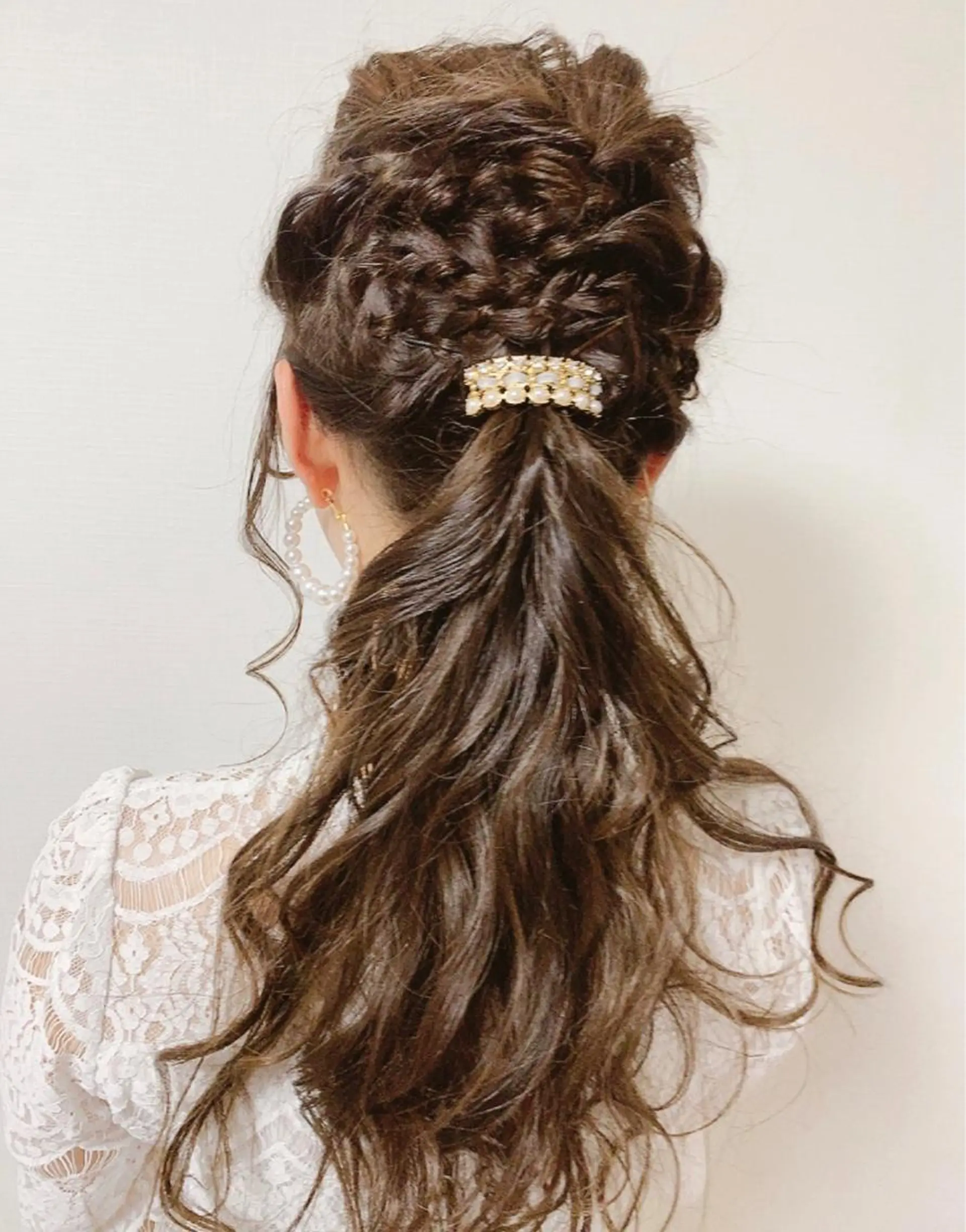 セミロング ヘアアレンジ I'iris所属・【脱毛サロン iiris】占い可のエステ・リラクイメージ