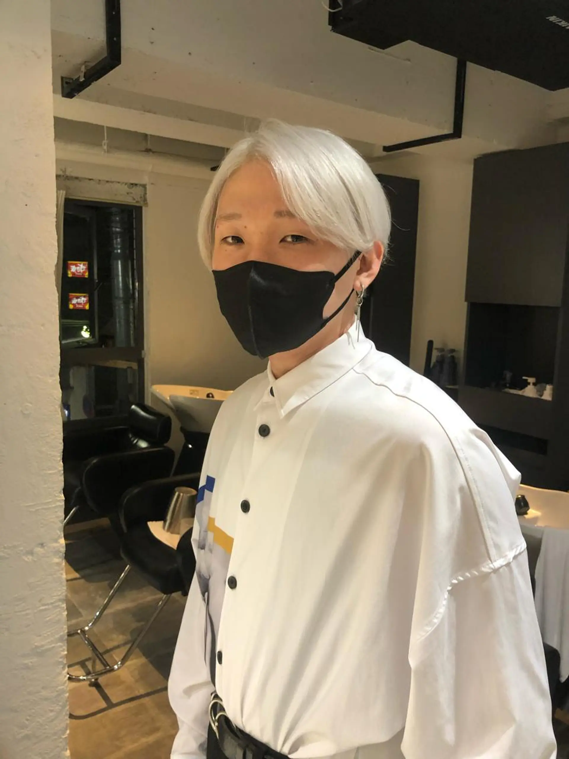 カラー 黒髪 ブリーチ ブロンド ROVER所属・👑ホワイトカラー ブロンド特化👑映人のヘアスタイル