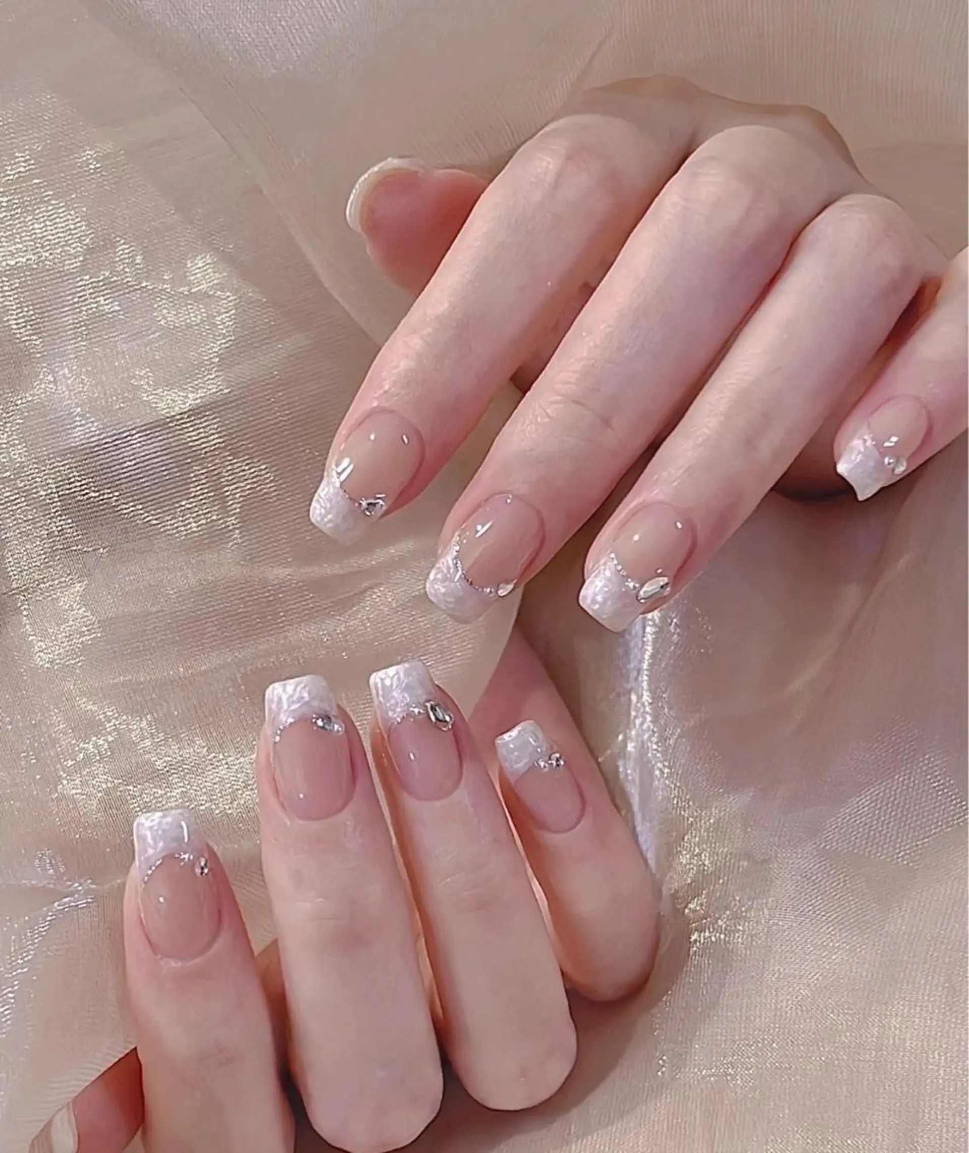 ネイル フレンチネイル ハンドネイル BETTER ME ネイルサロン池田公園のネイルデザイン