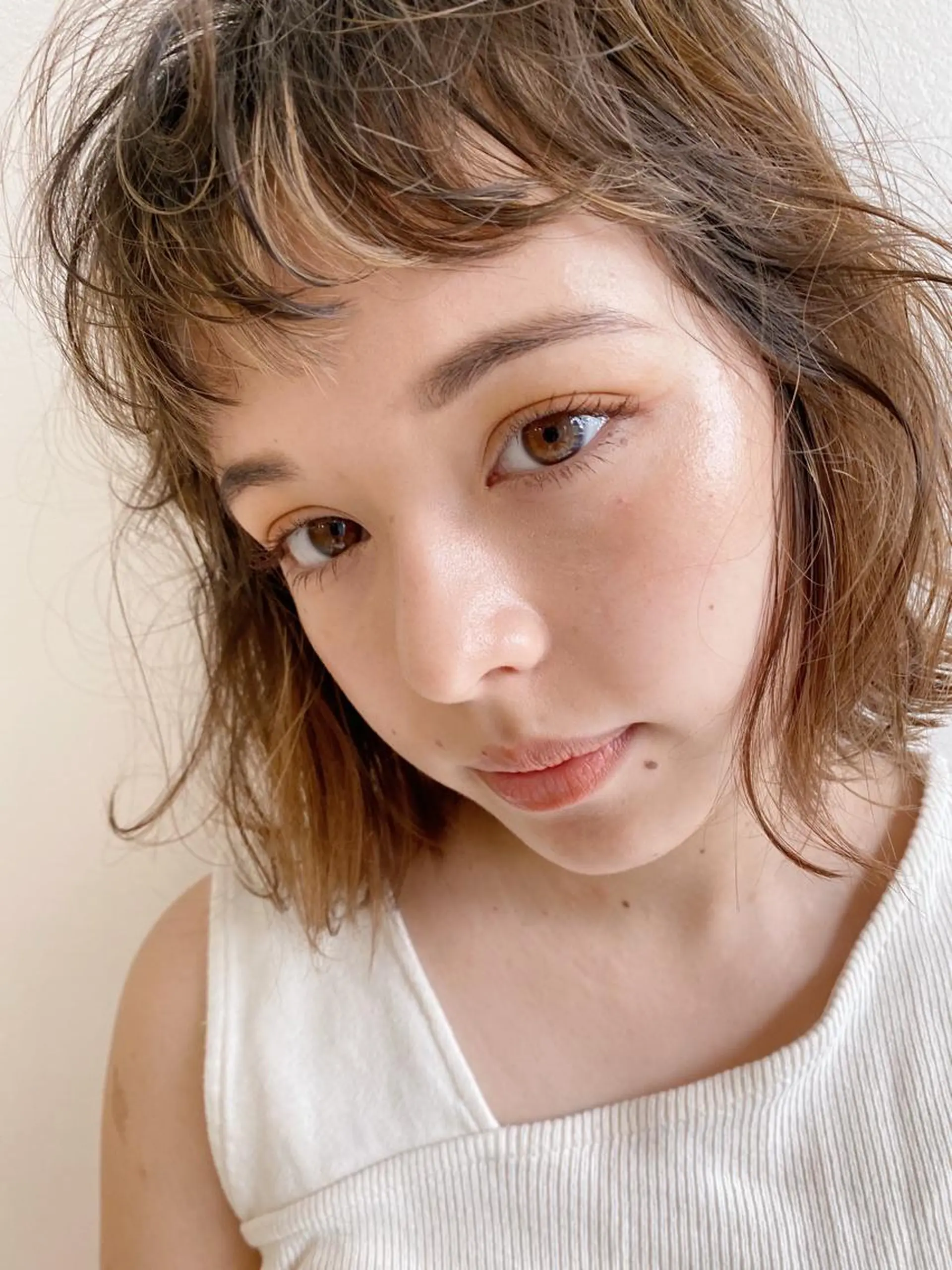 ミディアム カラー 顔周りレイヤー/韓国 ブリーチminamiのヘアスタイル