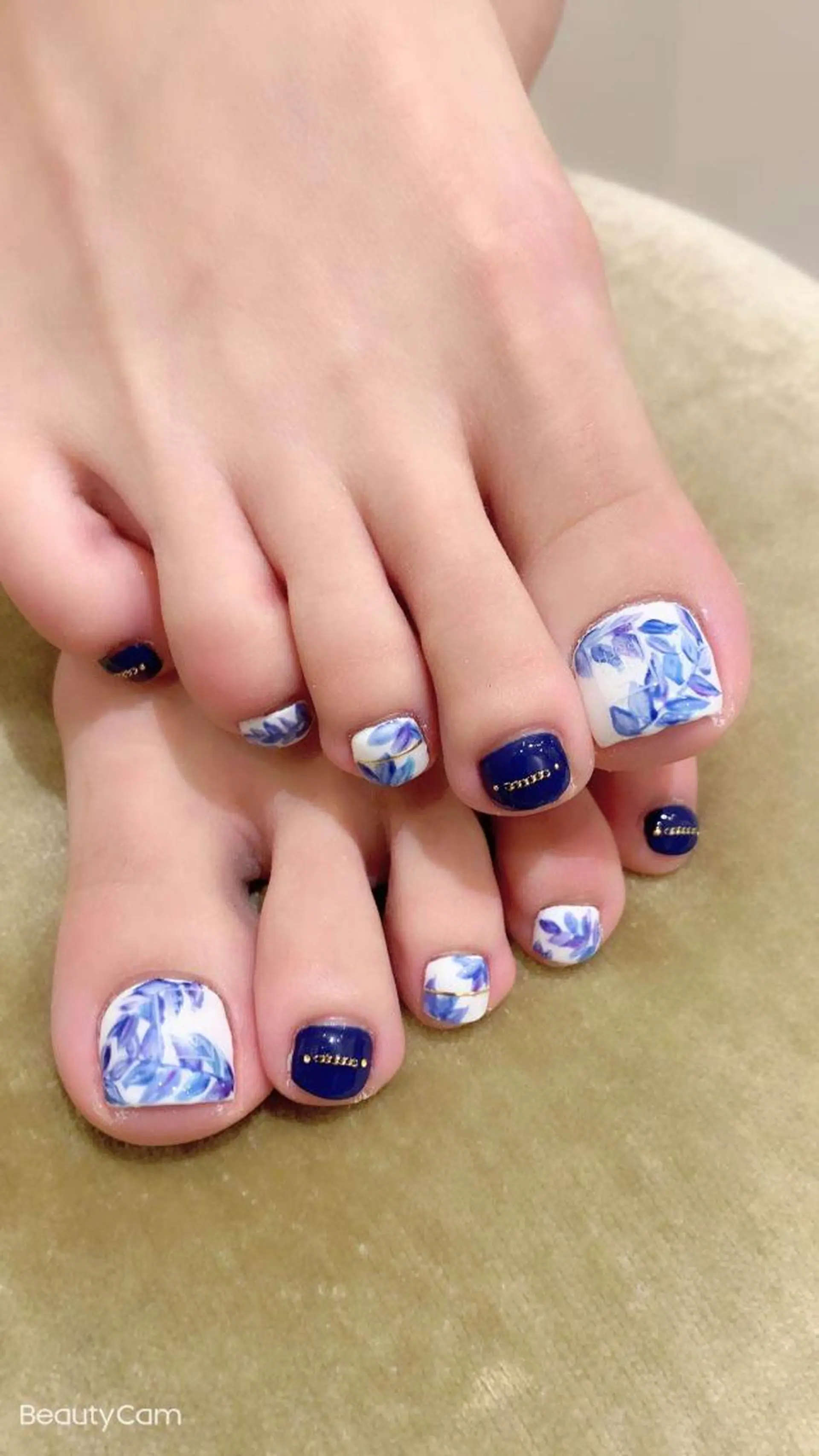 ネイル フットネイル フットネイル bijou nails所属・bijou nails　蓮のネイルデザイン