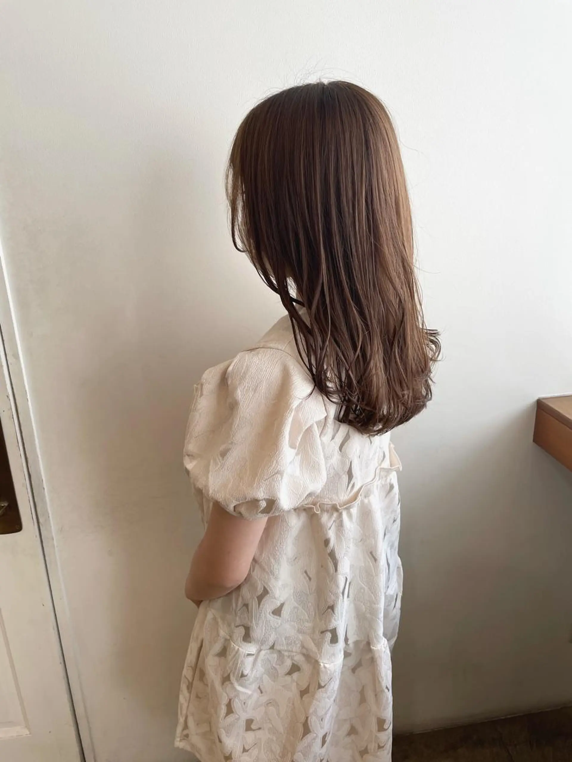 ミディアム カラー ベージュカラー ヘアカラー トリートメント MIOベージュカラー 柔らかいカラーのヘアスタイル