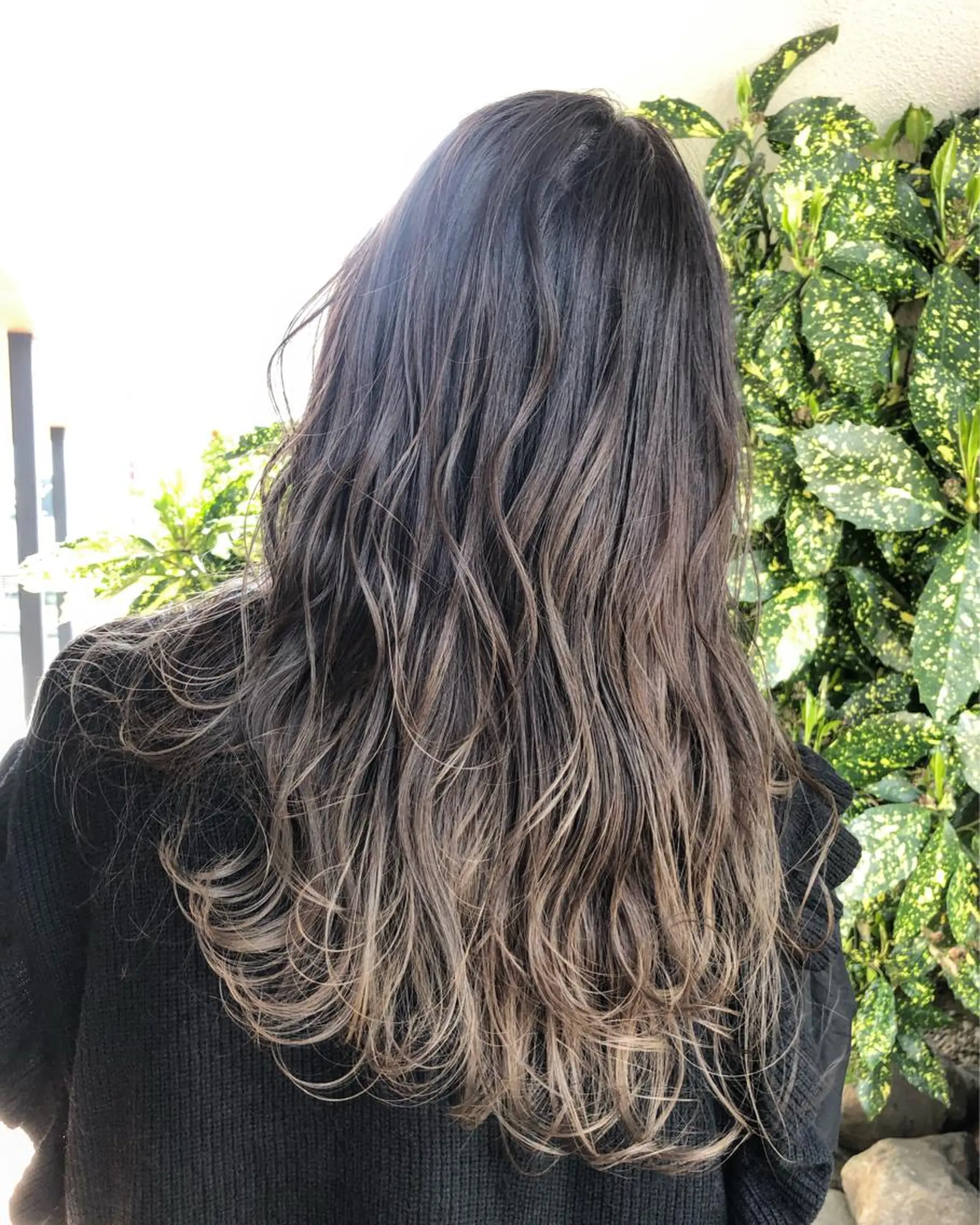 セミロング REVE所属・TAKU 美容師のヘアスタイル