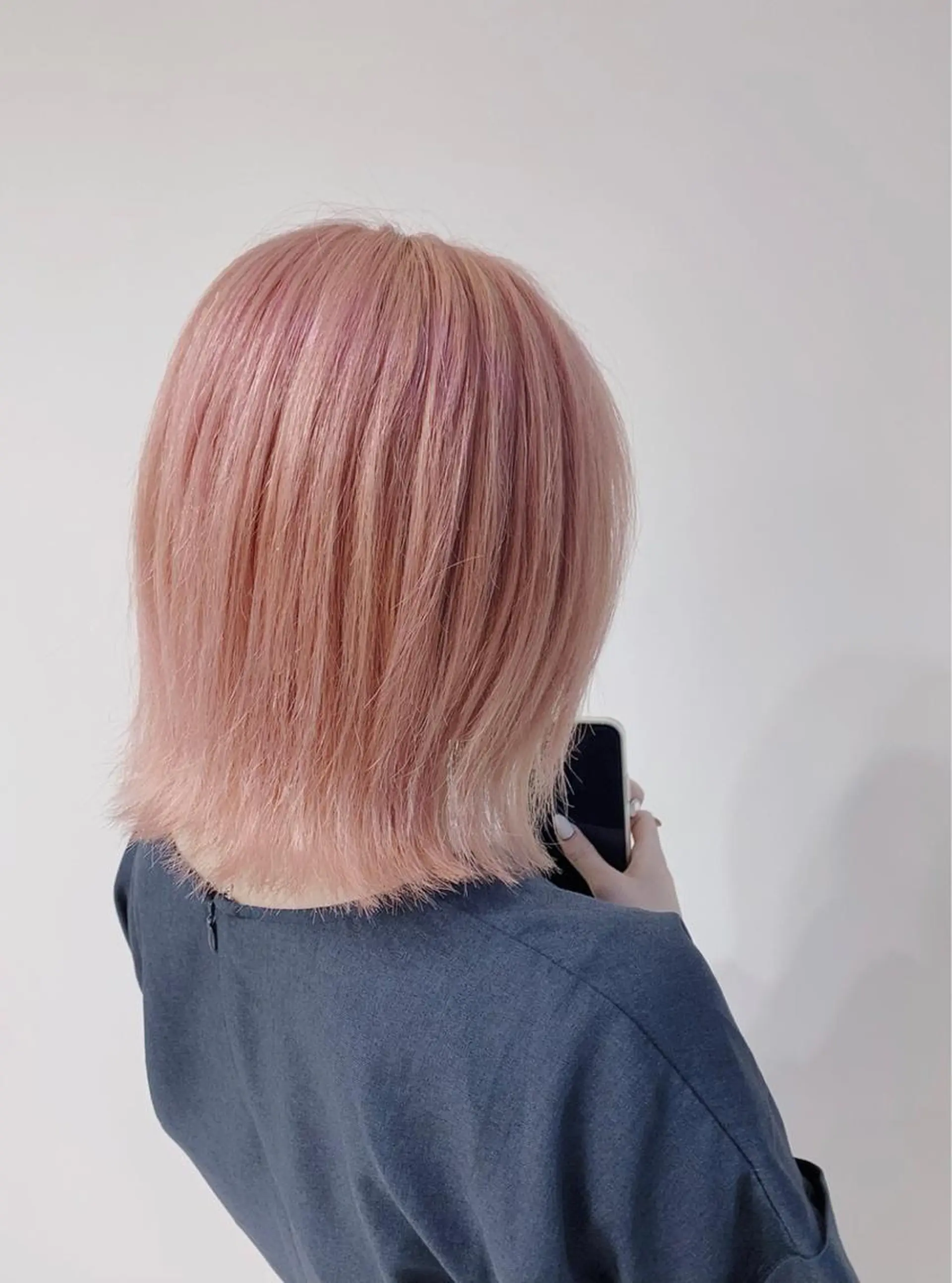 ミディアム 松本 菜那のヘアスタイル