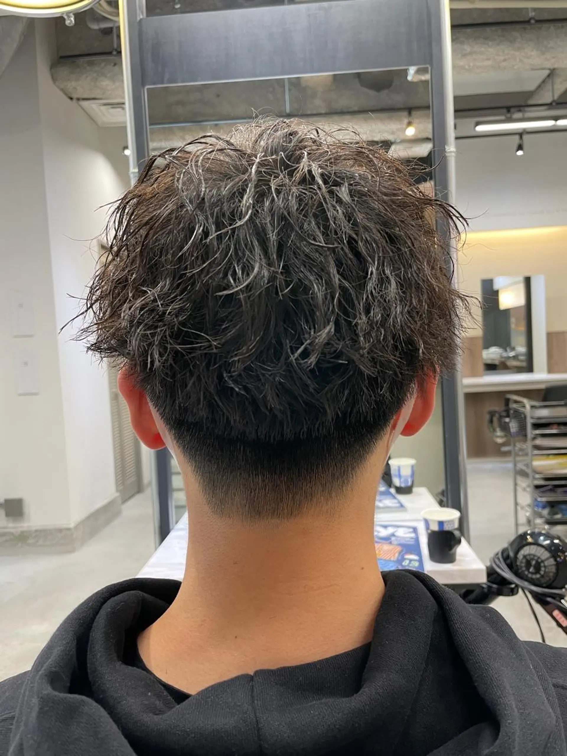 パーマ メンズ メンズパーマ メンズツイストパーマ 波巻きパーマ ツイストパーマ カット パーマ 福永速人 /メンズパーマのヘアスタイル