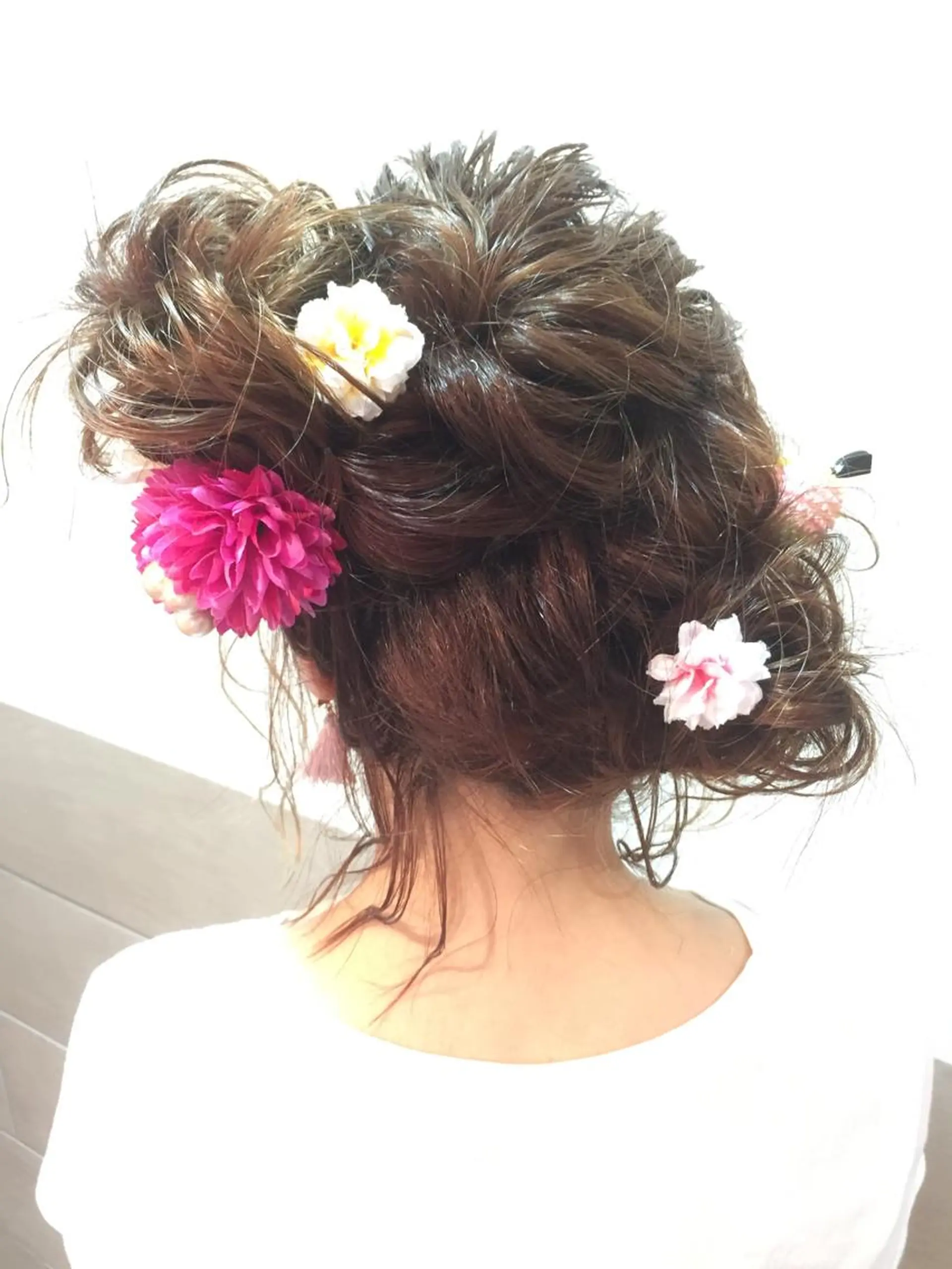 セミロング カラー パーマ ヘアアレンジ お団子ヘア 可愛いを作る神 ナオヒロのヘアスタイル