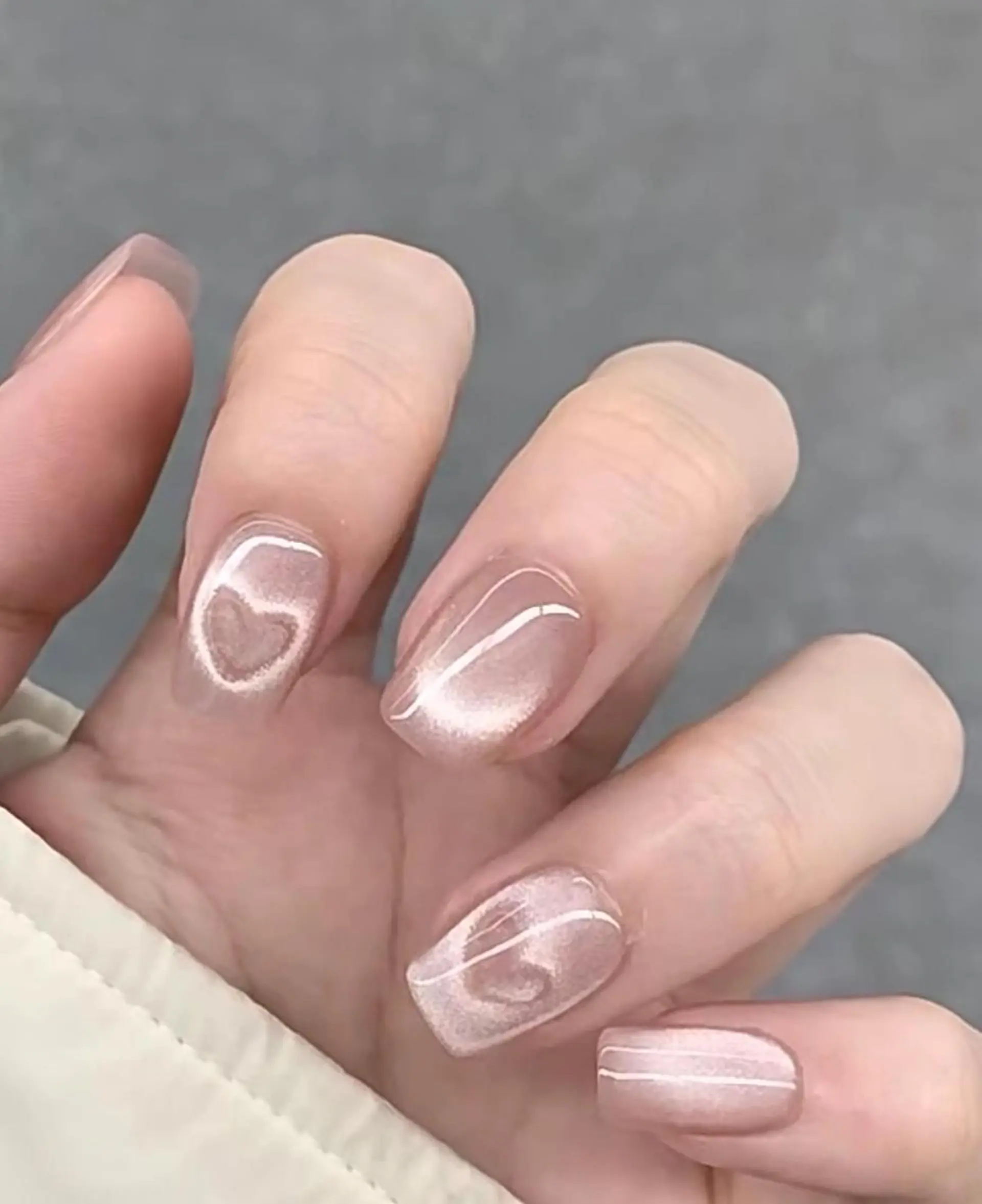 ネイル RAFFINE 月🦋🩵のネイルデザイン