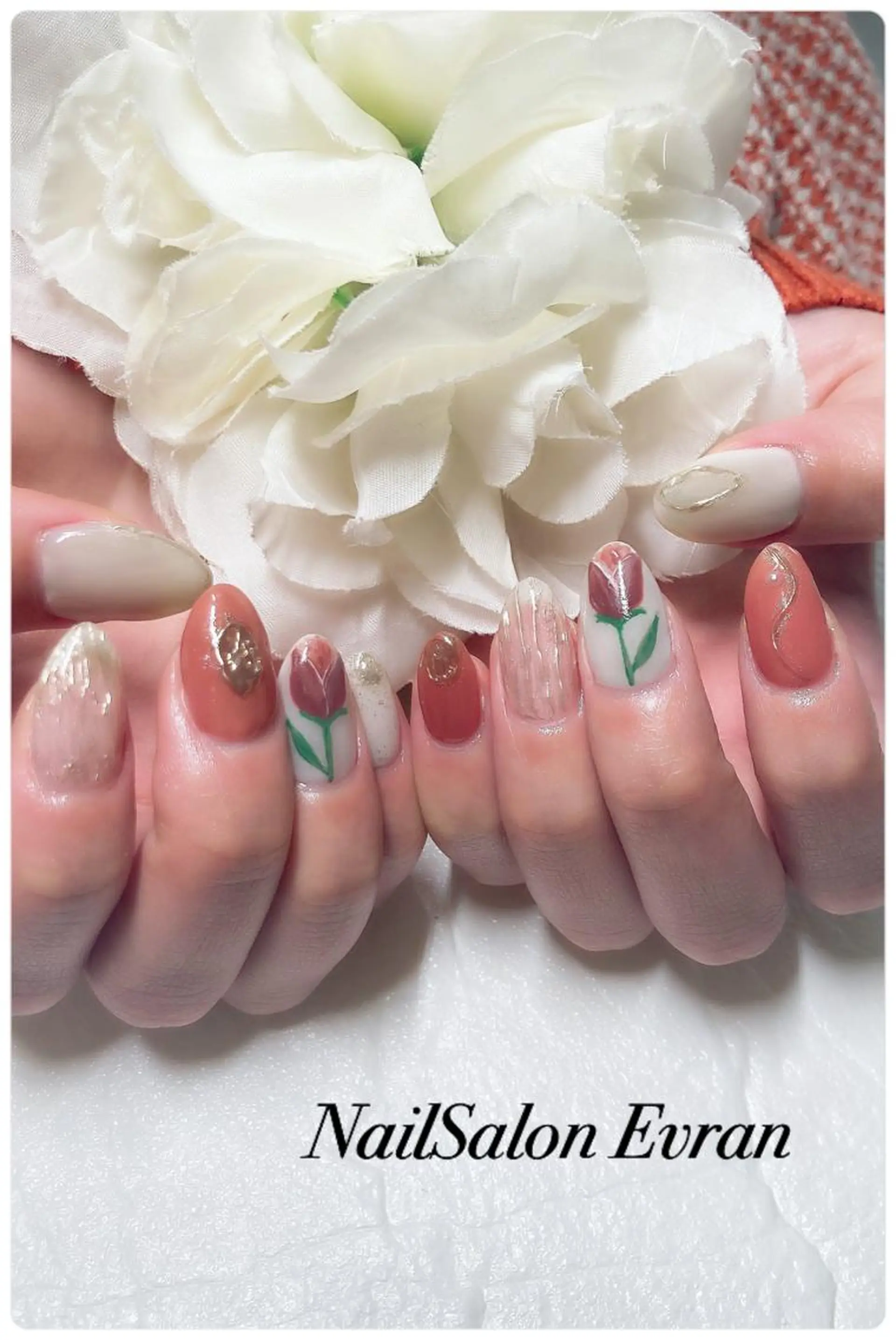 ネイル アートネイル フレンチネイル マグネットネイル 持ち込み ニュアンスネイル Nail salon Evranのネイルデザイン