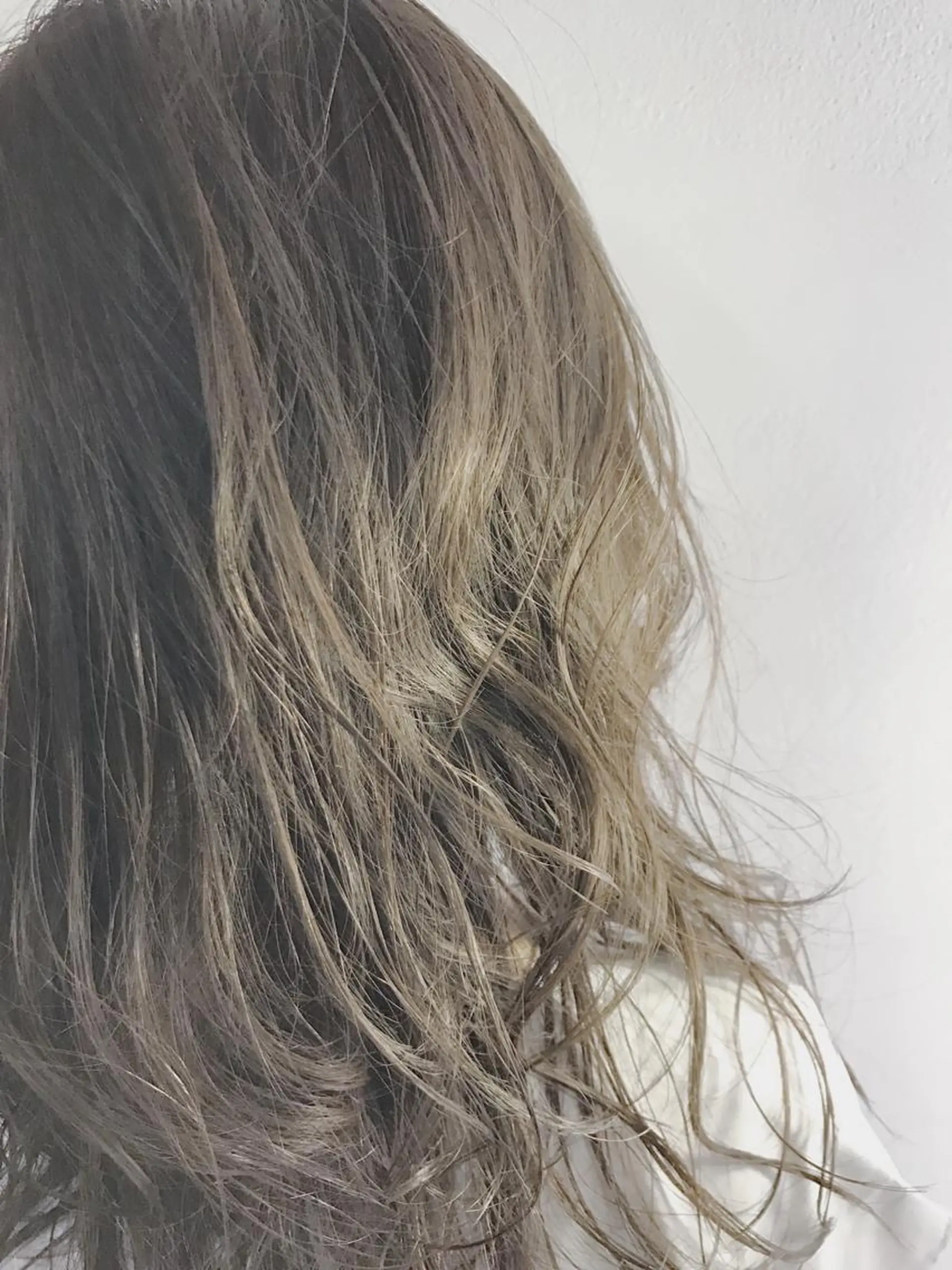 セミロング カラー アッシュ ベージュカラー DUMBO所属・【完全マンツー 恵比寿】佐藤 翔のヘアスタイル