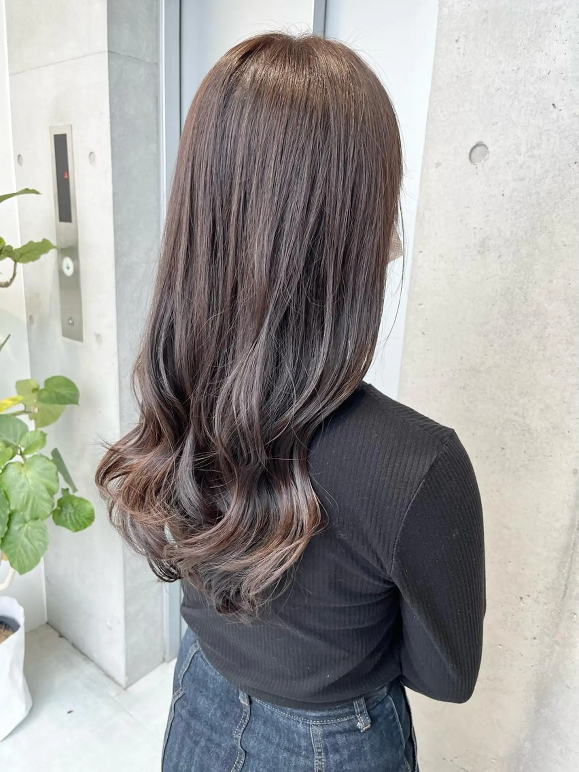 ロング カラー カット ヘアカラー トリートメント ヘッドスパ 透明感/オリーブ/ グレージュ/YUKAのヘアスタイル