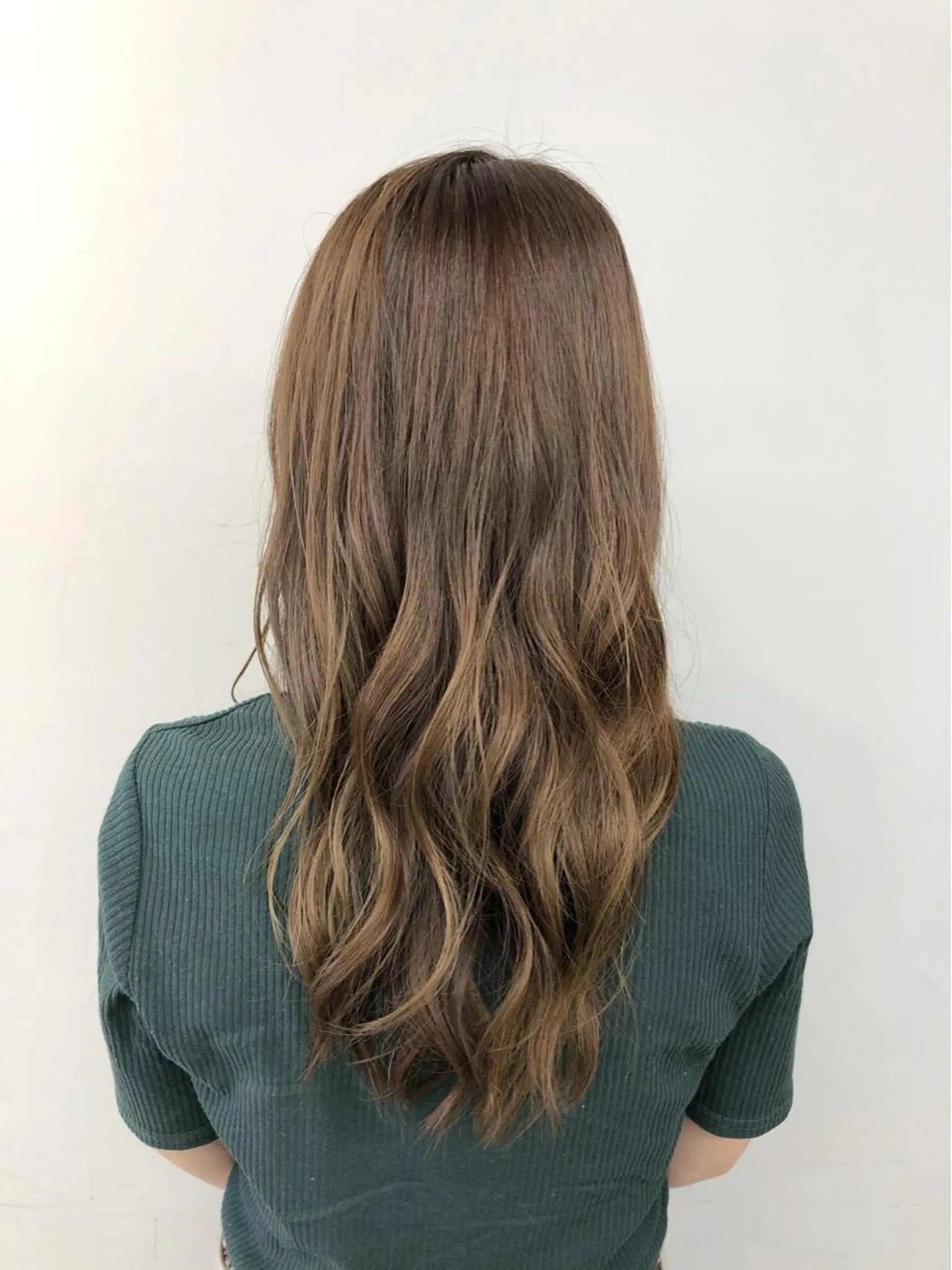 セミロング カラー ベージュカラー 代表　YUKI ☆のヘアスタイル