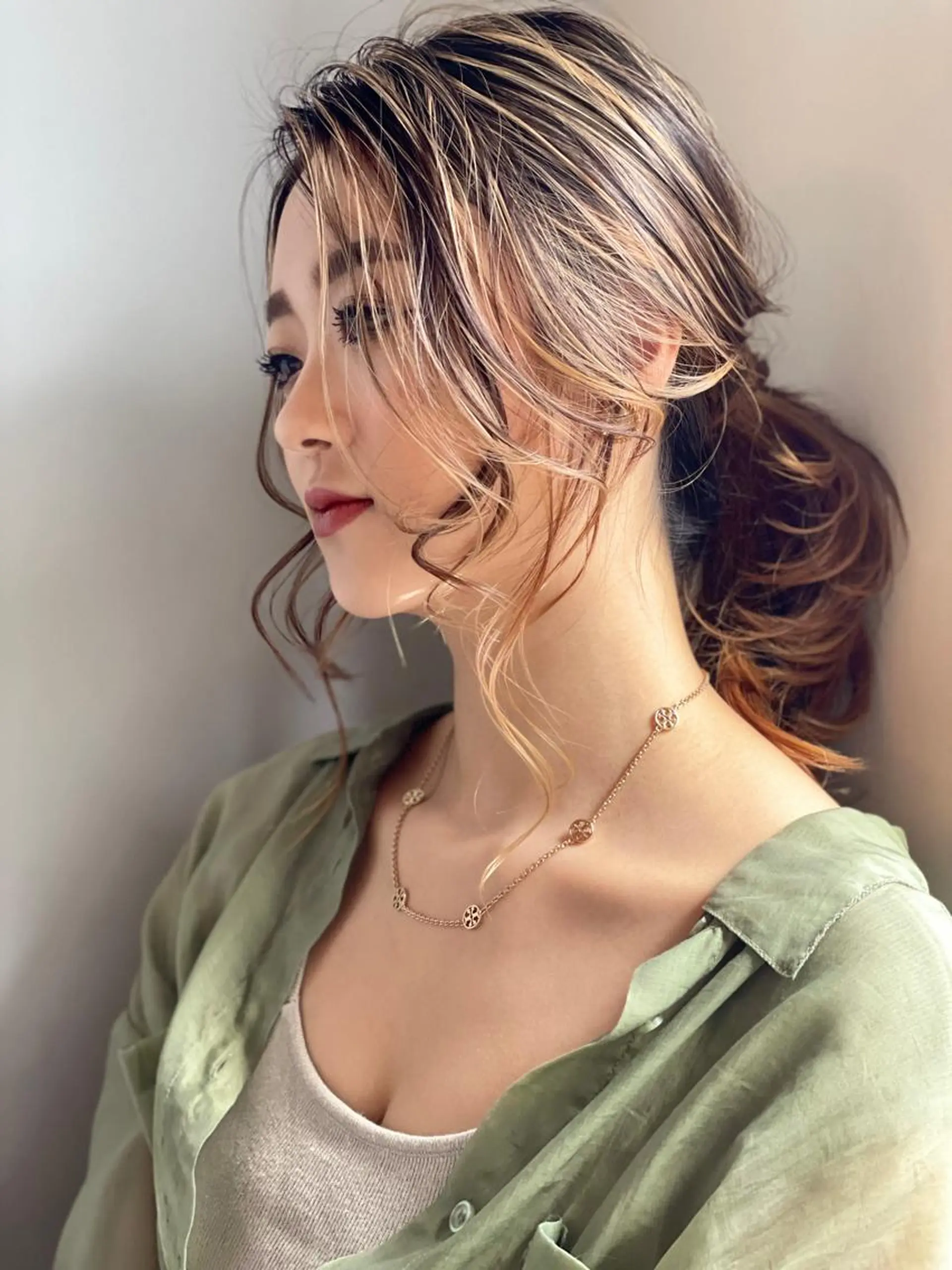 ロング カラー ヘアアレンジ マツエク・マツパ カット ヘアカラー 透明感カラー/推しカ ラー☁️JURAのヘアスタイル