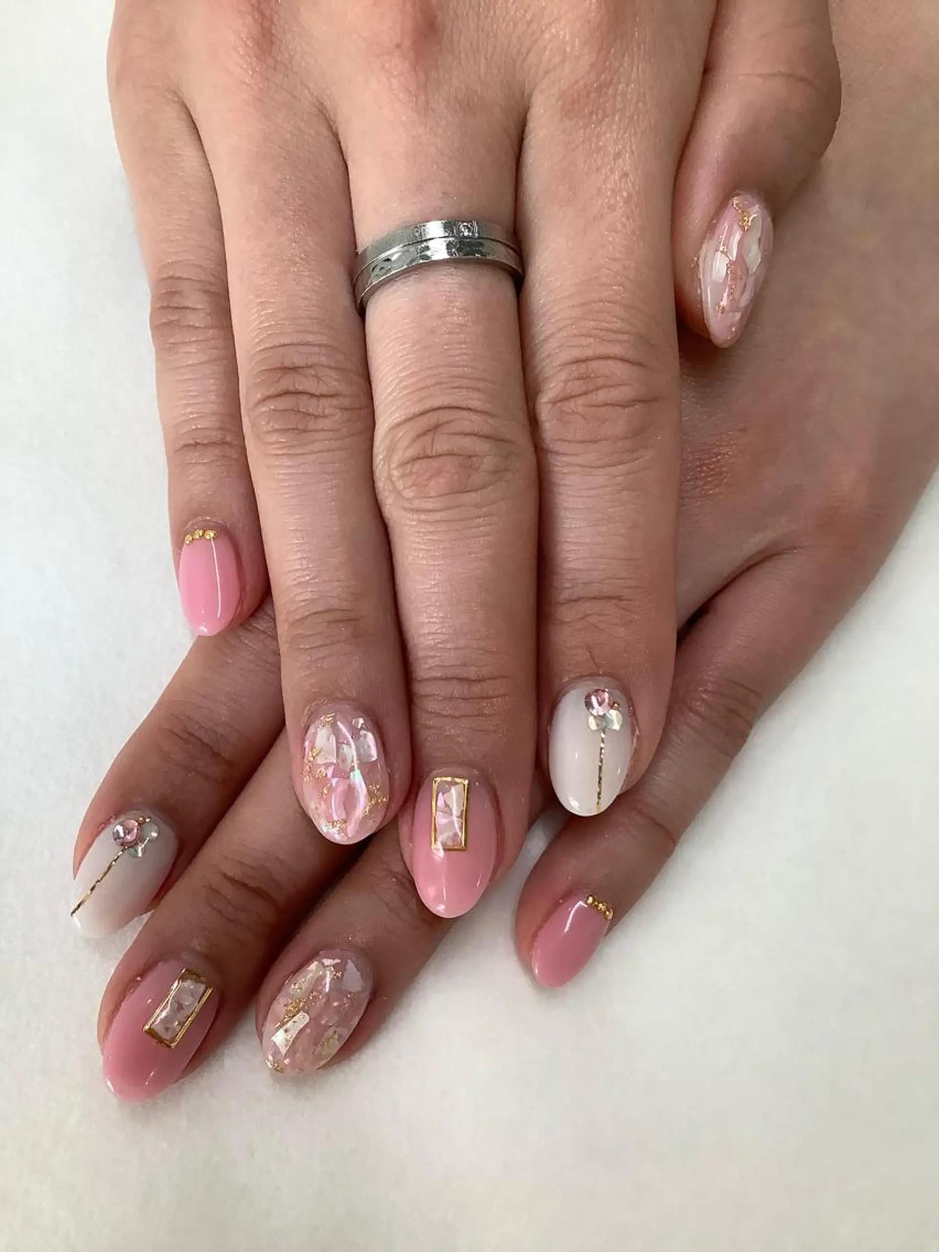 ネイル 💎🐰 saki. m 🐰💎のネイルデザイン