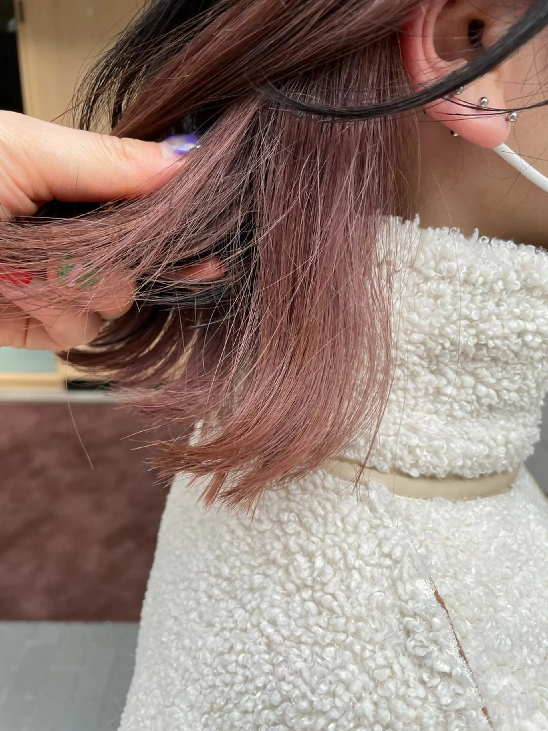 ミディアム カラー ピンクカラー 大石 陽菜のヘアスタイル