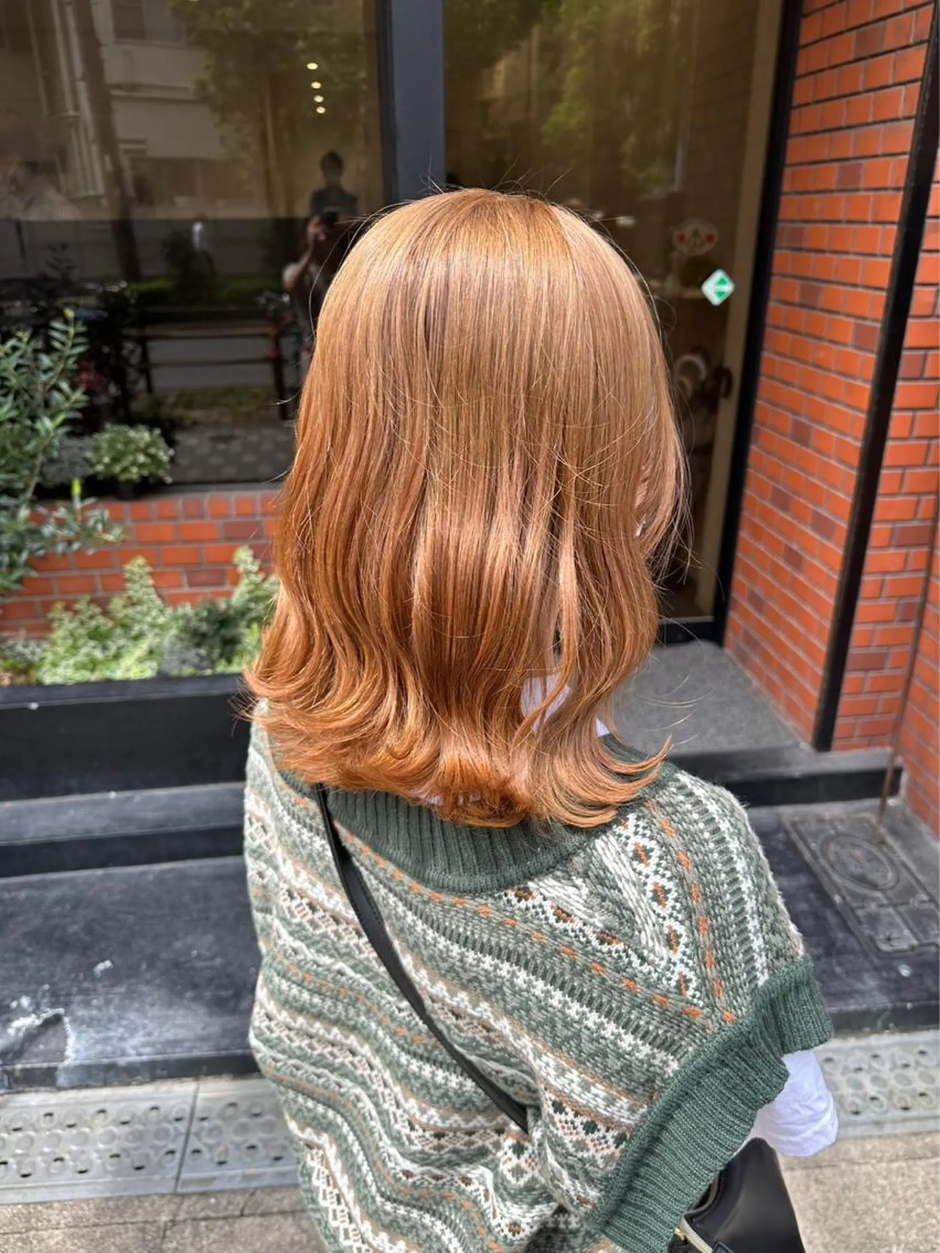 カラー KOKORO 中村 朱里のヘアスタイル