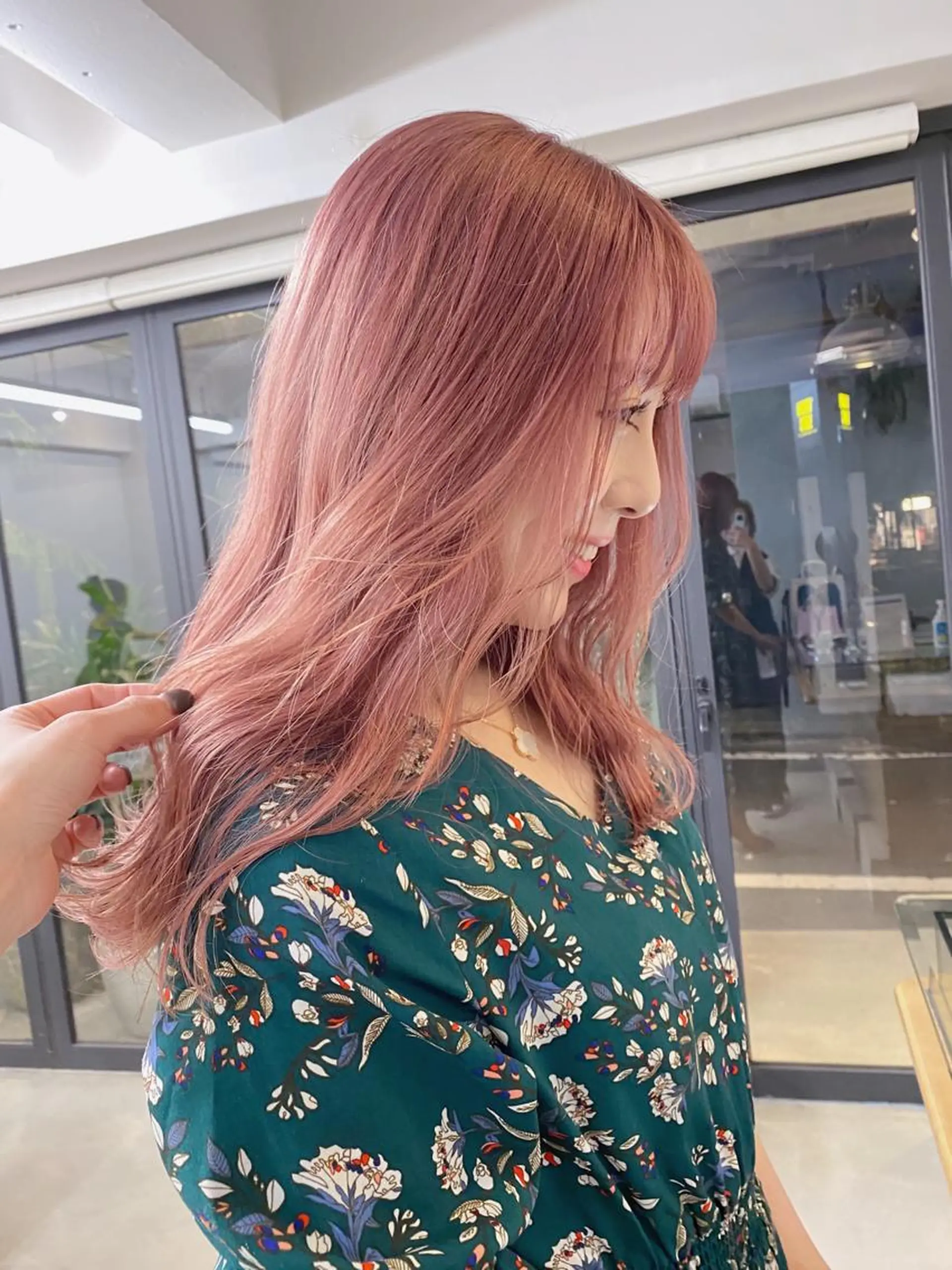ロング カラー ヘアアレンジ flamme Annaのヘアスタイル