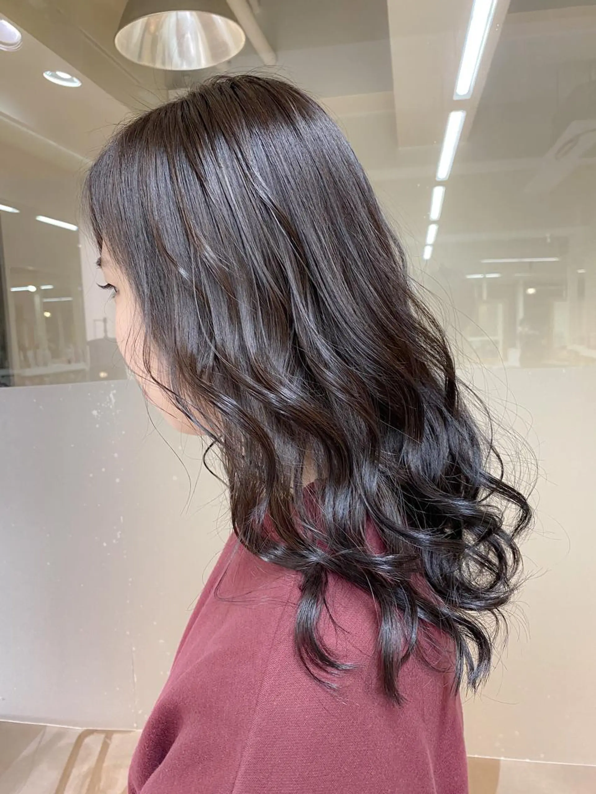 セミロング カラー グレージュ オリーブグレージュ オリーブグレー SALOWIN神戸三宮East店所属・【透明感、艶髪】西村 有司のヘアスタイル
