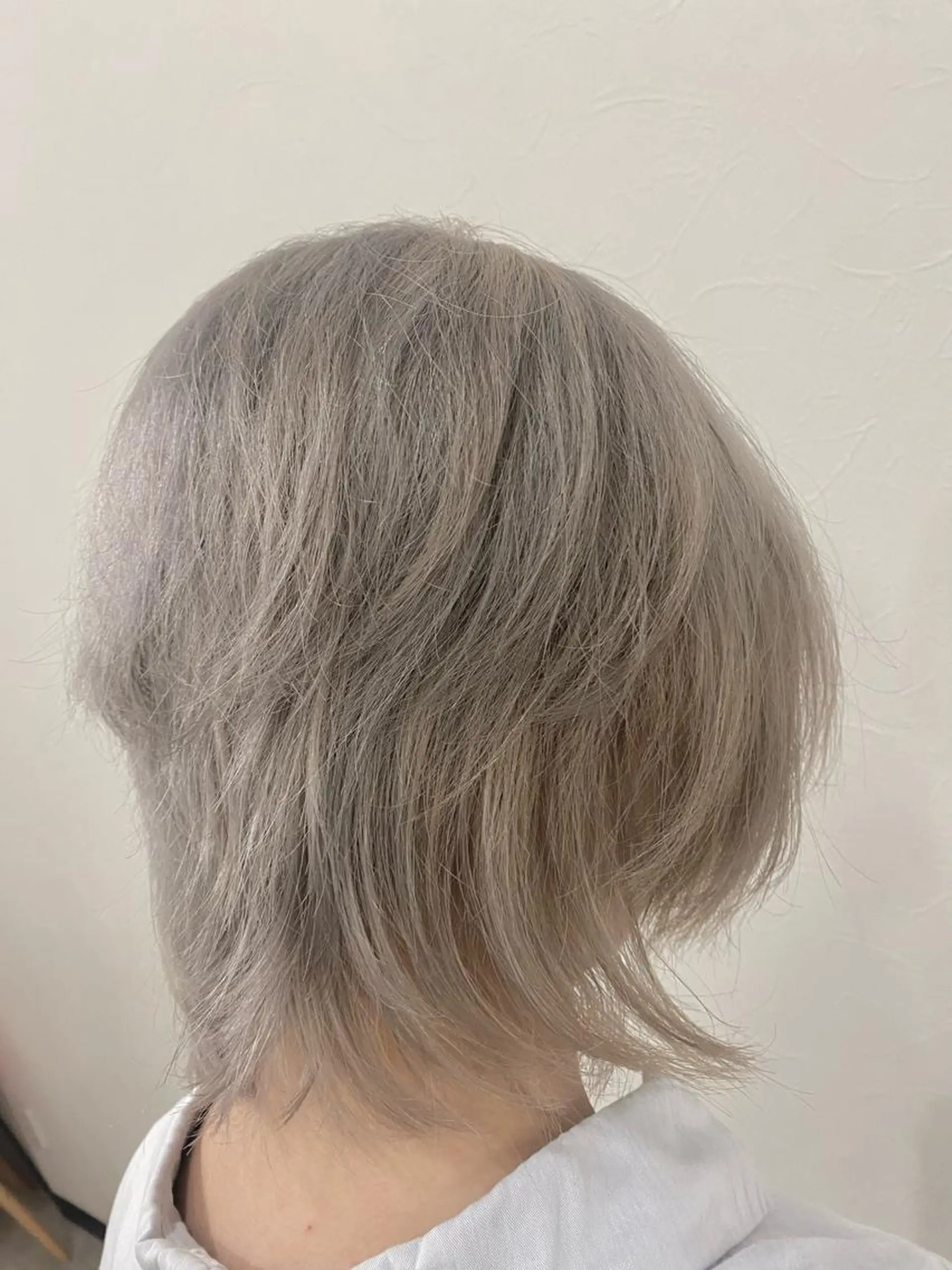 カラー ブリーチ Asuka 🌈のヘアスタイル