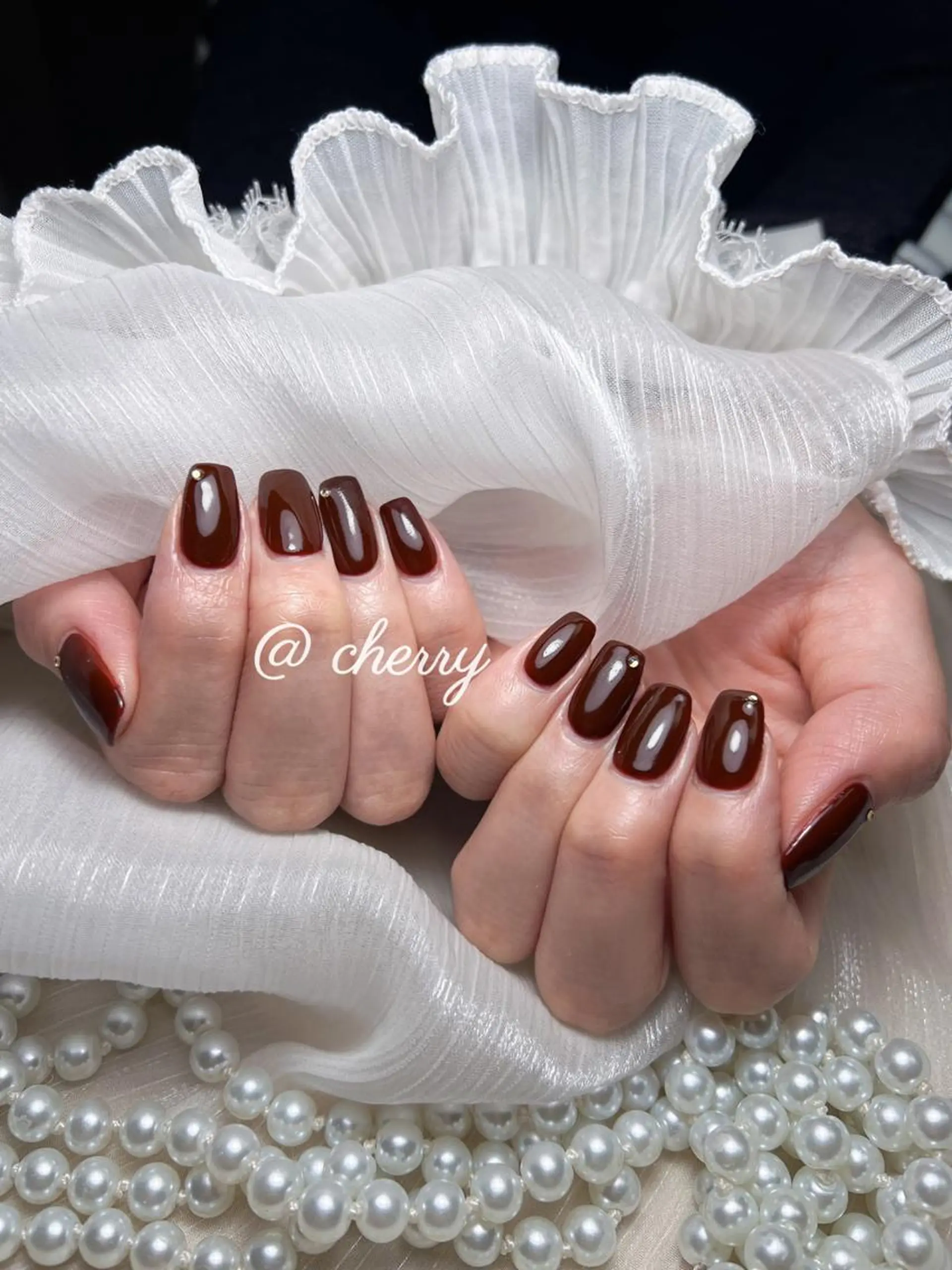 ネイル アートネイル ジェルネイル グラデーション キラキラネイル 持ち込み ハンドネイル ハンドケア LUXE NAIL SALONのネイルデザイン