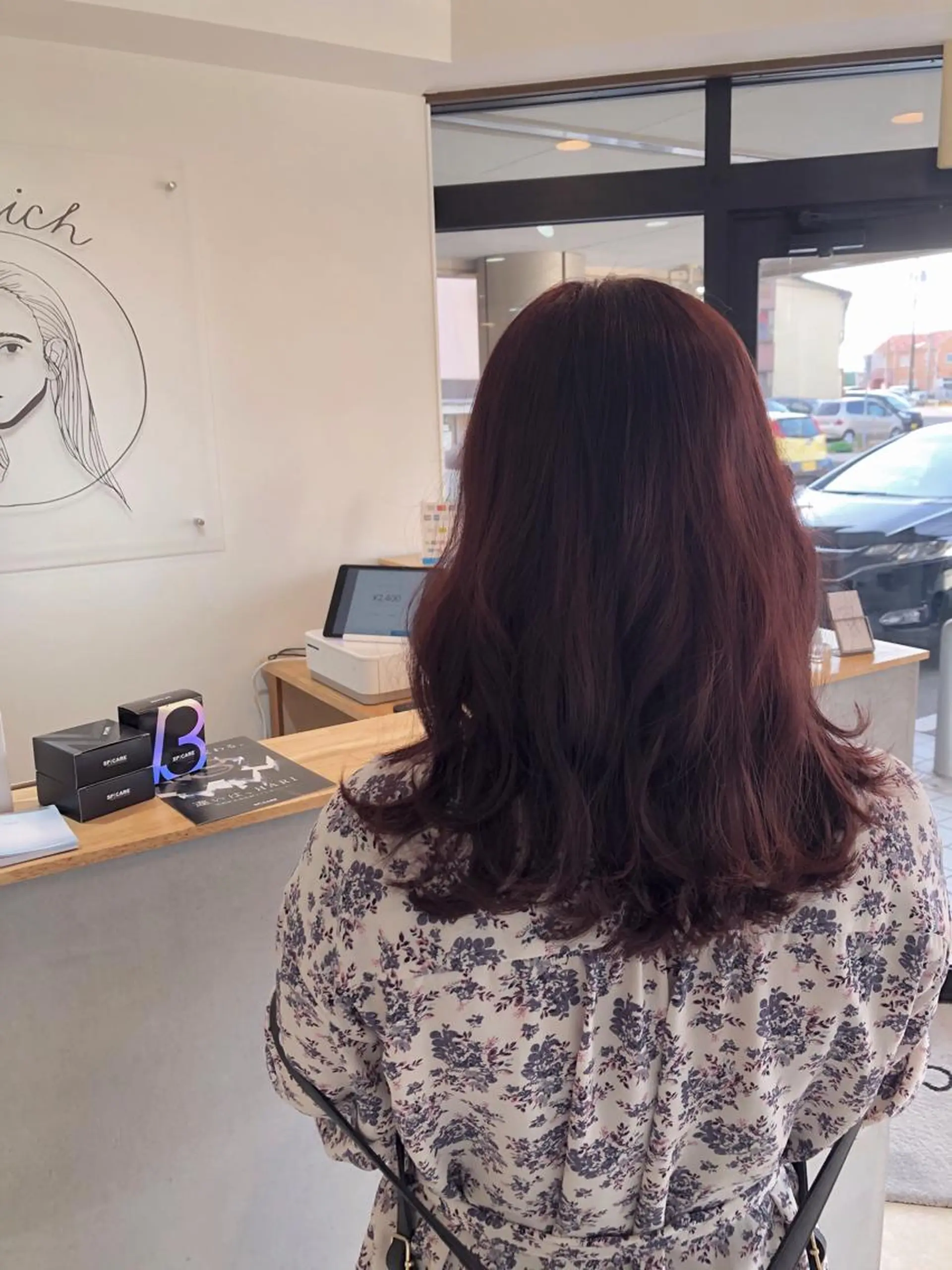 ロング カラー ヘアカラー カドムラ モエのヘアスタイル