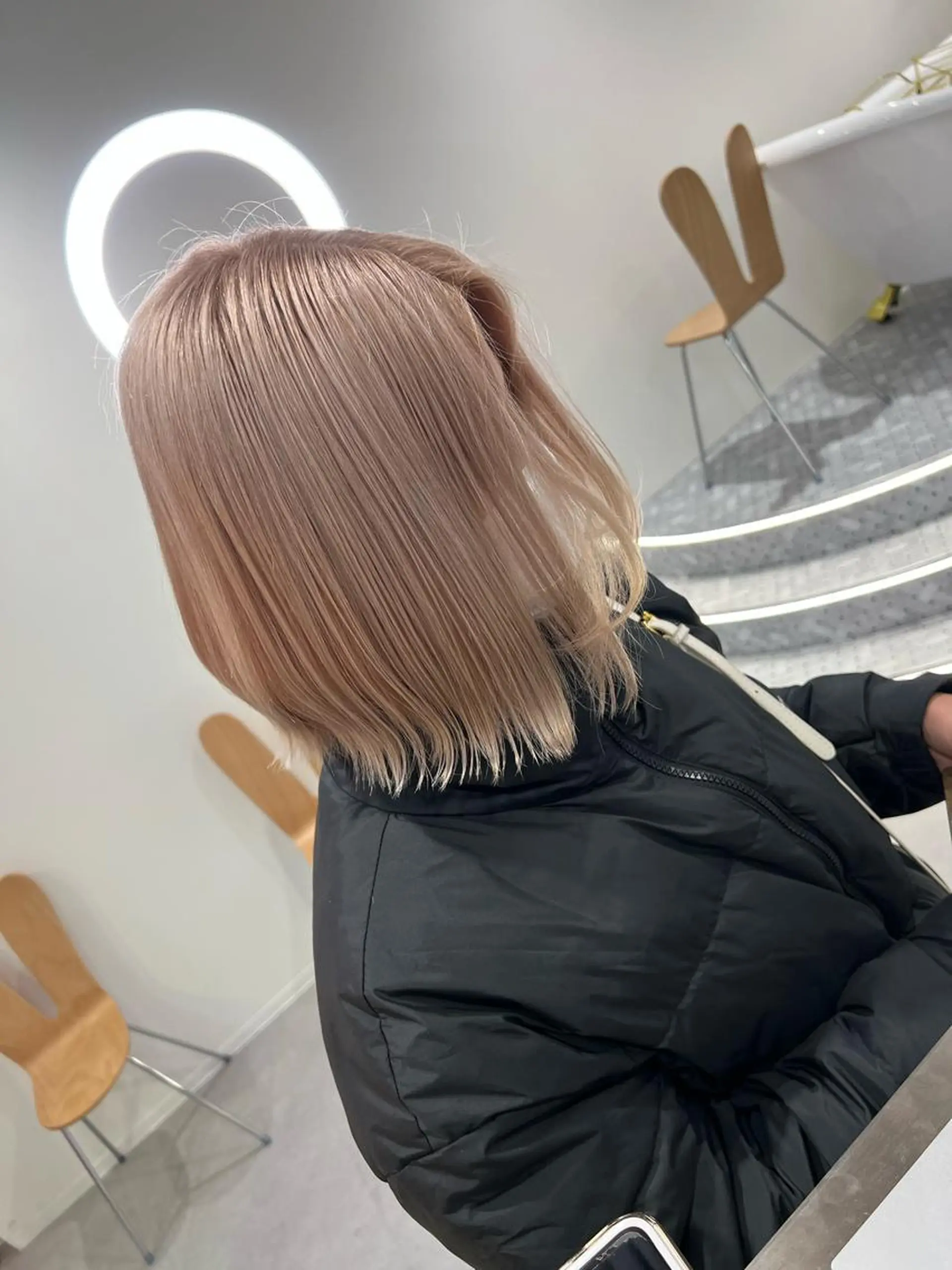 ミディアム Iris所属・ハイトーン特化サロン 💎MOCA💎のヘアスタイル