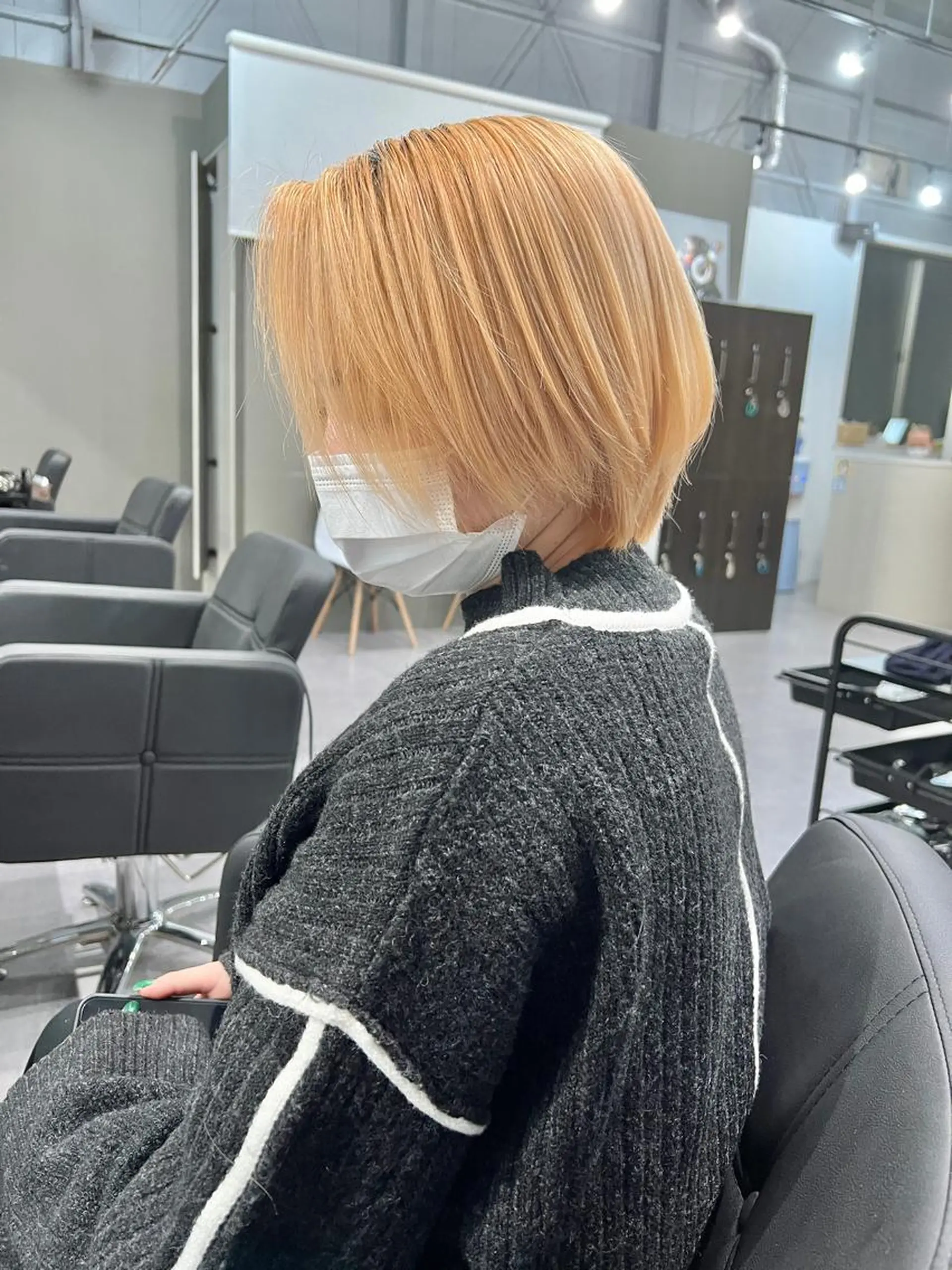 ショート カラー ブリーチ オレンジ Via officialのヘアスタイル