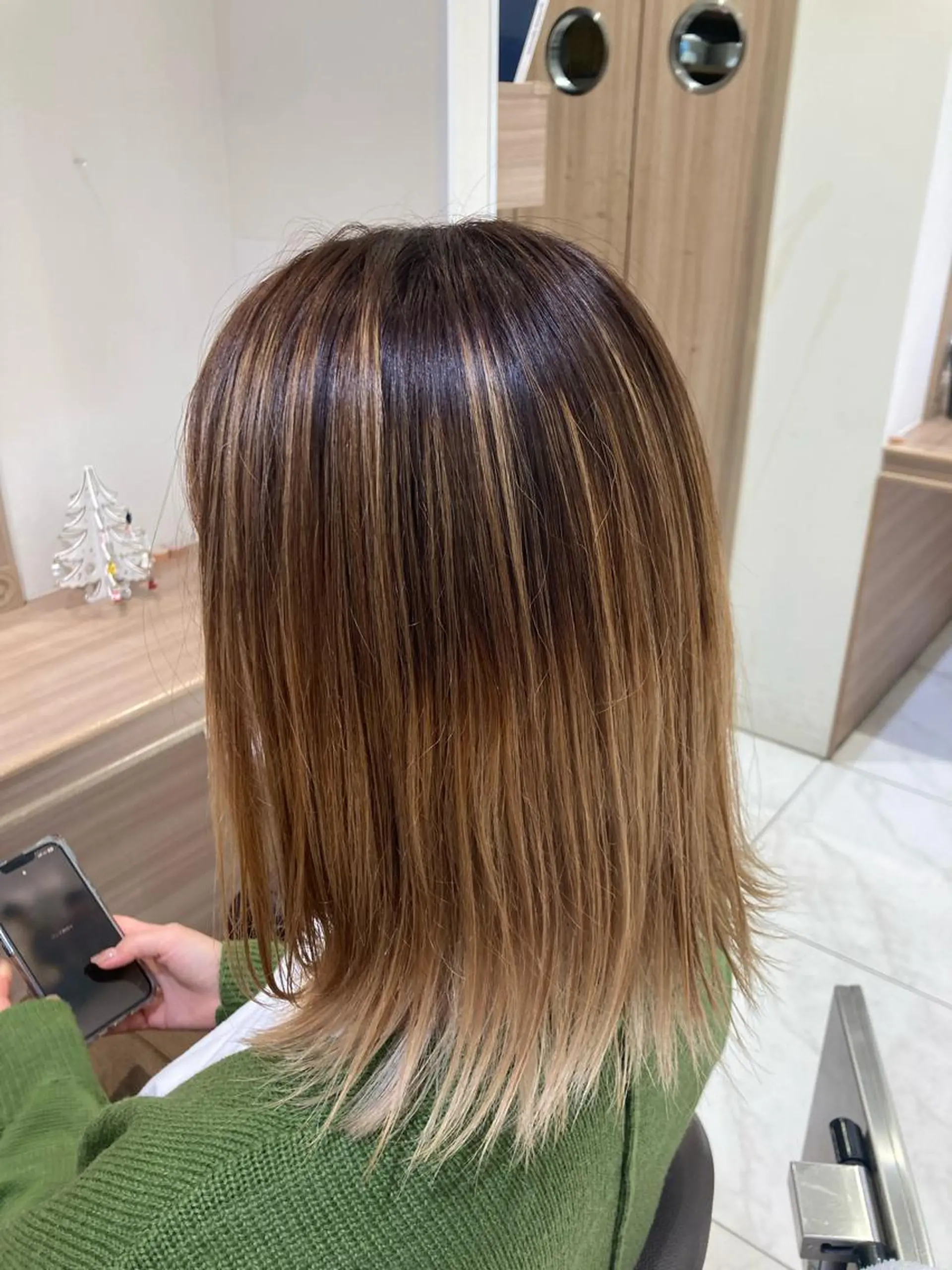 カラー ハイトーン/レイヤー 藤田健太郎のヘアスタイル