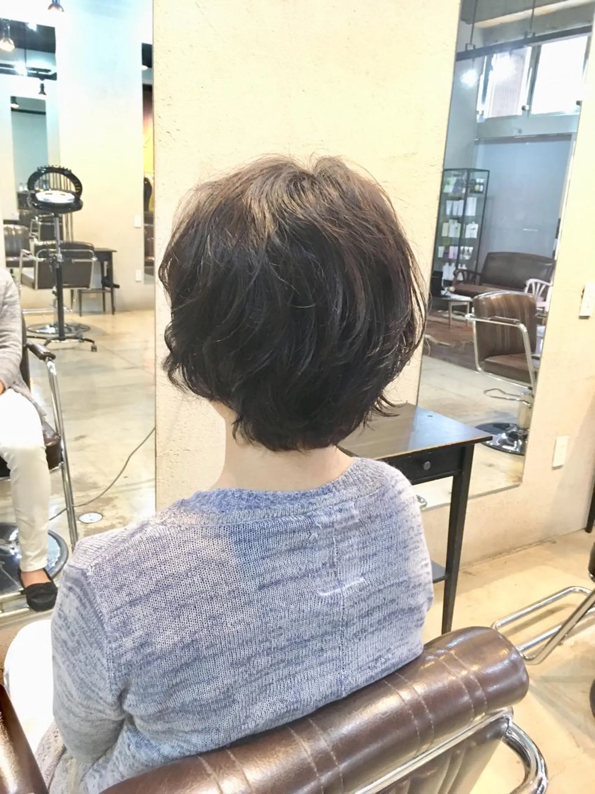 ショート カラー パーマ ヘアアレンジ アッシュ 透明感カラー ラベンダーカラー ラベンダーアッシュ ヘアカラー トリートメント 桜田 修未のヘアスタイル