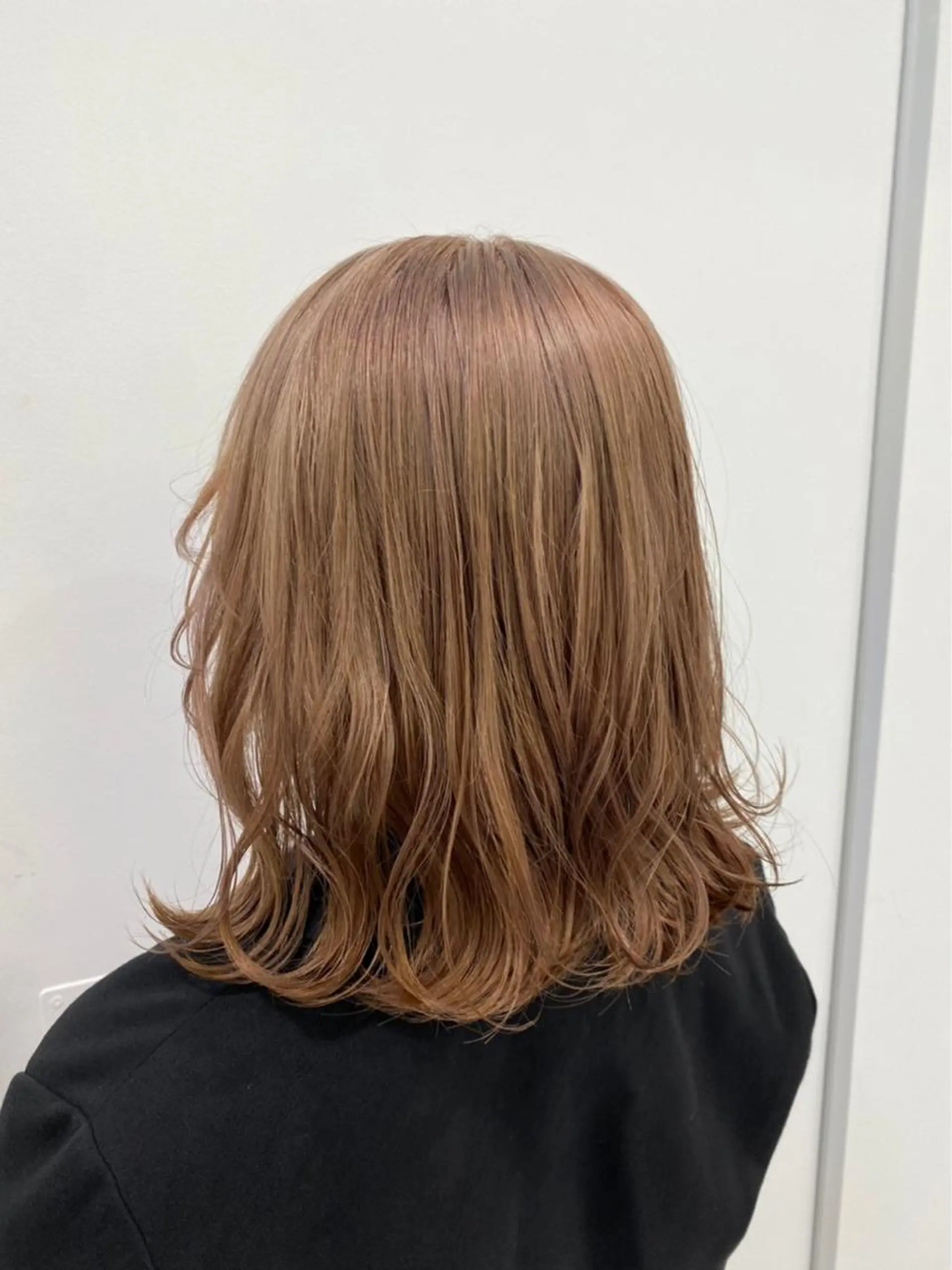 ミディアム カラー EGO所属・EGO Top stylistのヘアスタイル