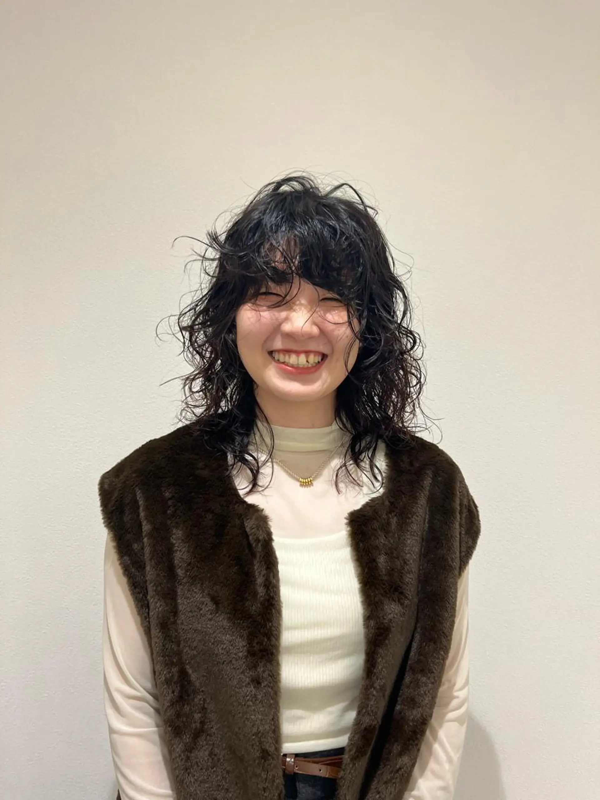 ミディアム パーマ メンズハイトーン/栄 /イトウタケルのヘアスタイル