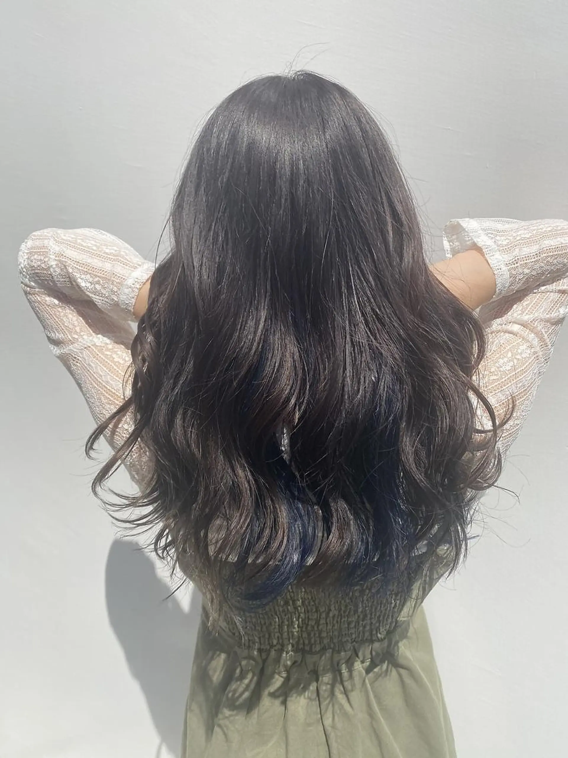 ロング カラー ヘアアレンジ ミストバング ブリーチ ケアブリーチ 透明感カラー デザインカラー カット 縮毛矯正 トリートメント maoブリーチ無し 似合わせカラーのヘアスタイル