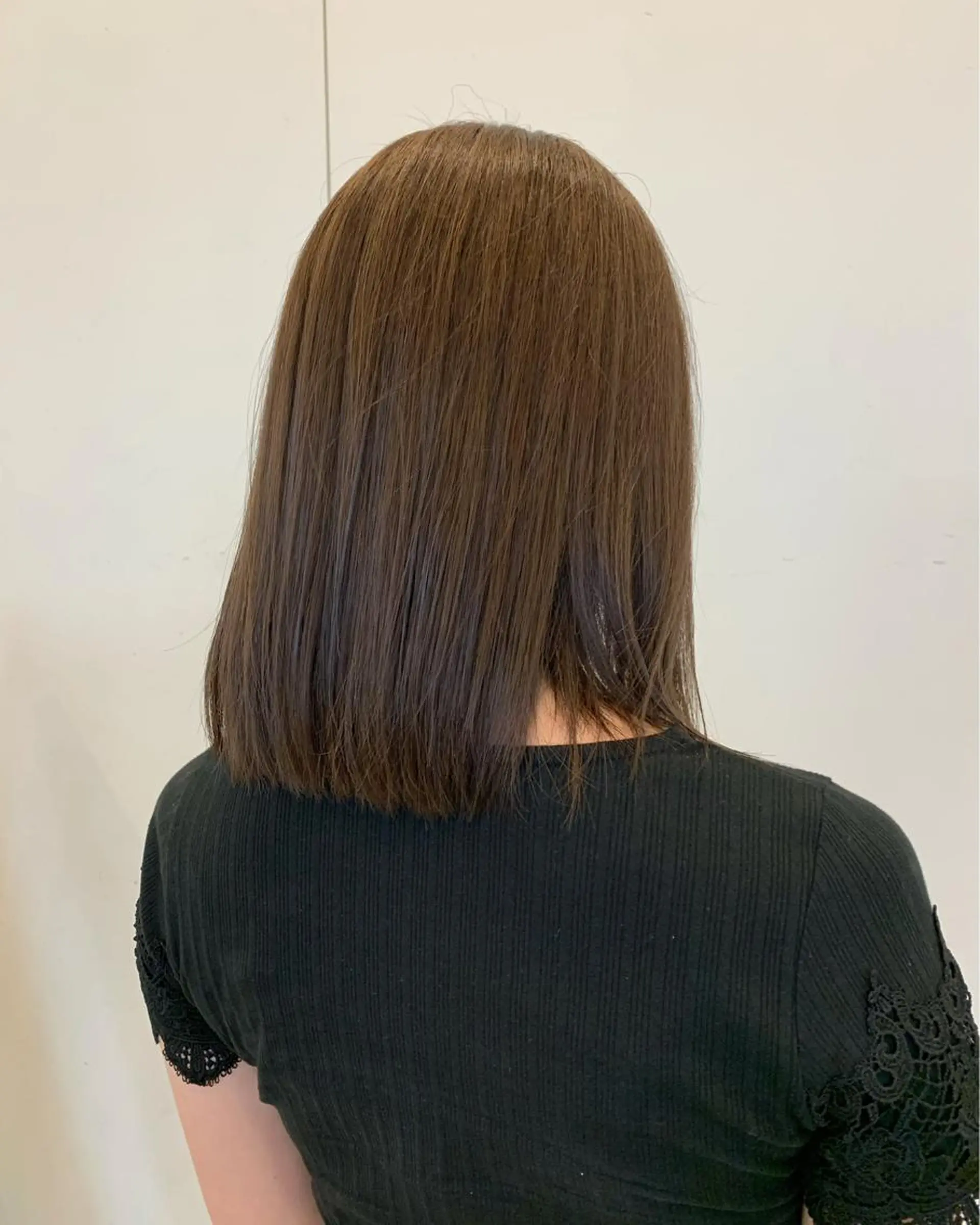 ミディアム カラー ベージュカラー オリーブベージュ log所属・近藤 裕嗣のヘアスタイル