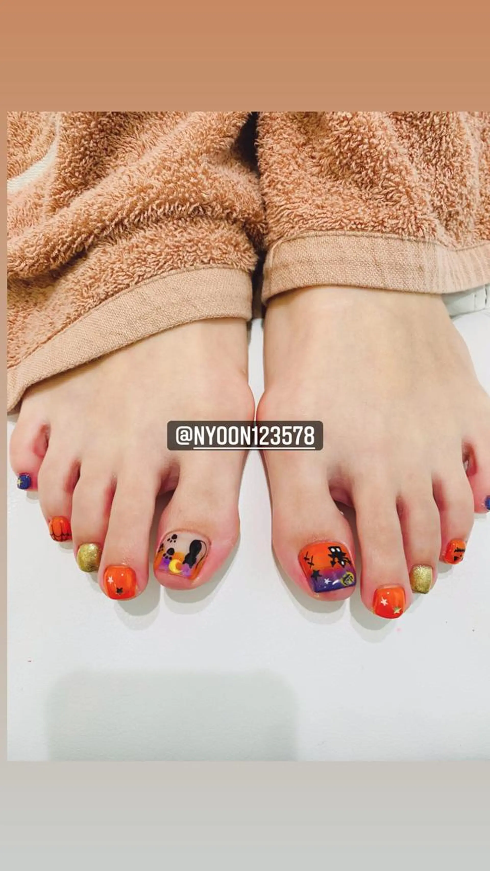 ミディアム キッズ ネイル マツエク・マツパ アイブロウ ワンホンマツエク アートネイル フラッシュネイル マグネットネイル ミラーネイル フットネイル 13日3980円‼️ マグもデザインも◎のネイルデザイン