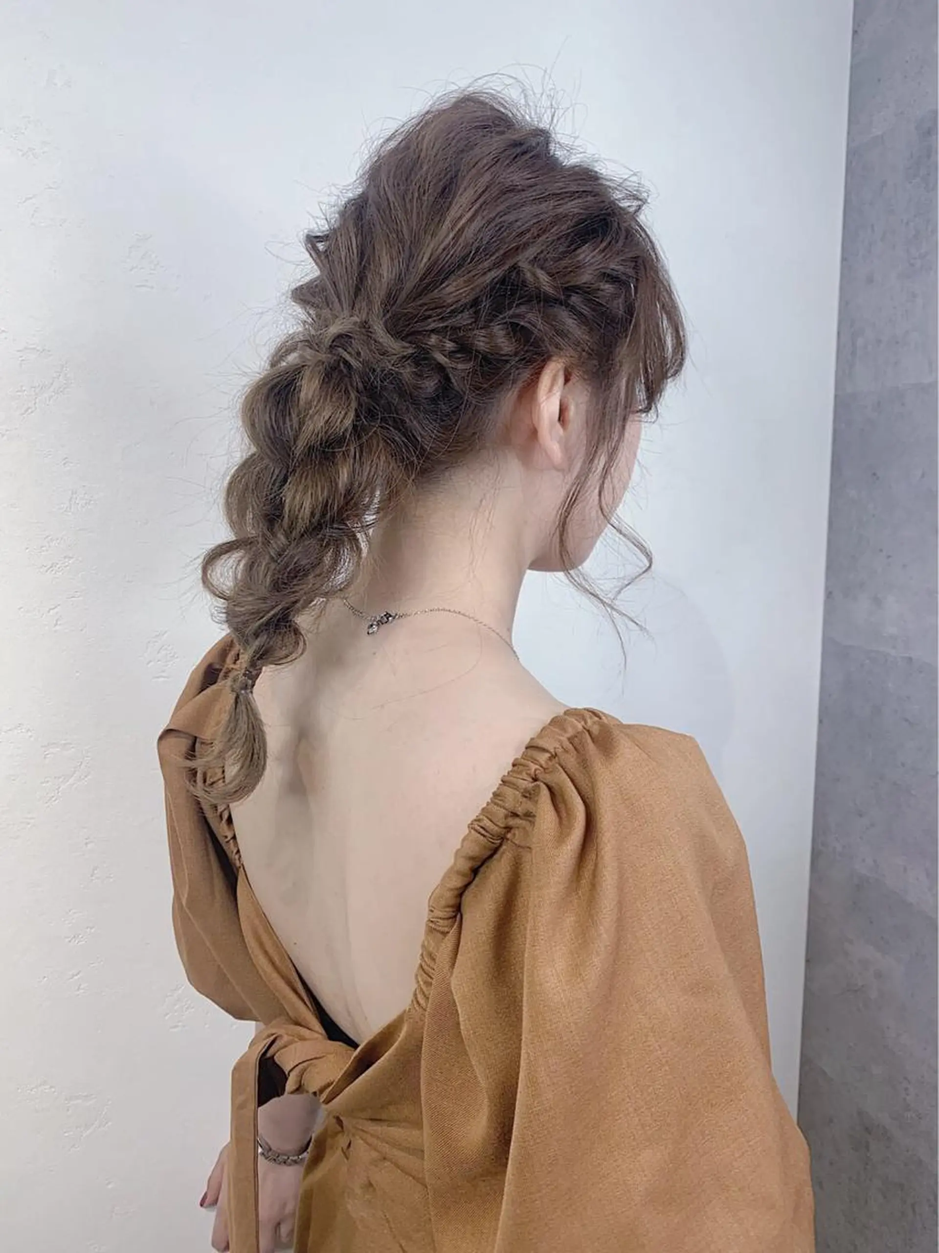 ミディアム カラー ヘアアレンジ _WHITE＋ 南海難波店のヘアスタイル