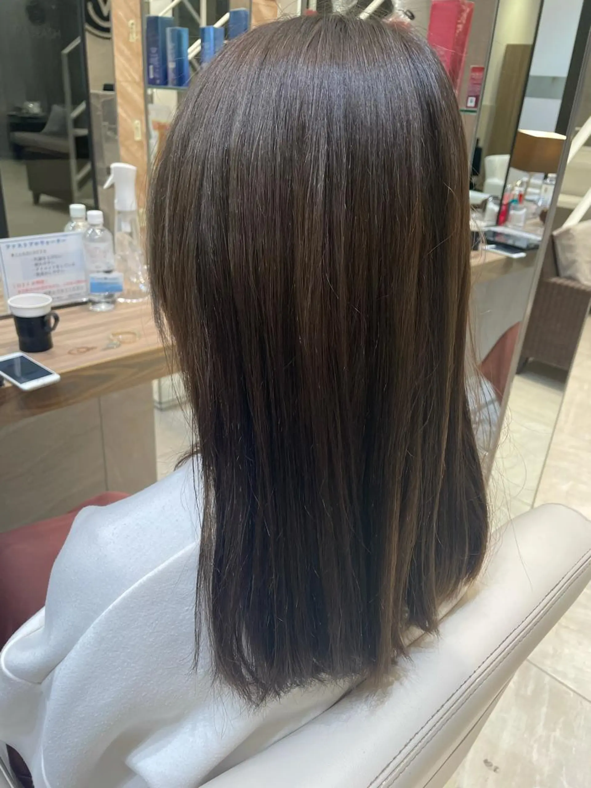 セミロング カラー 小川 朋夏のマツエク・マツパデザイン