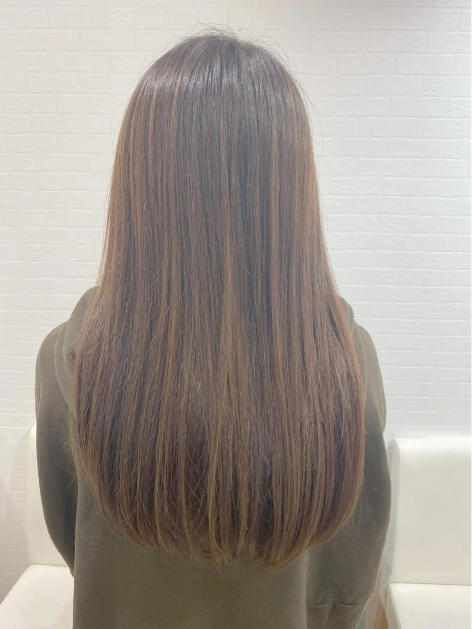 カラー アッシュ GRANLUSSO 〜グランルッソ駅前店所属・木口 嘉美のヘアスタイル