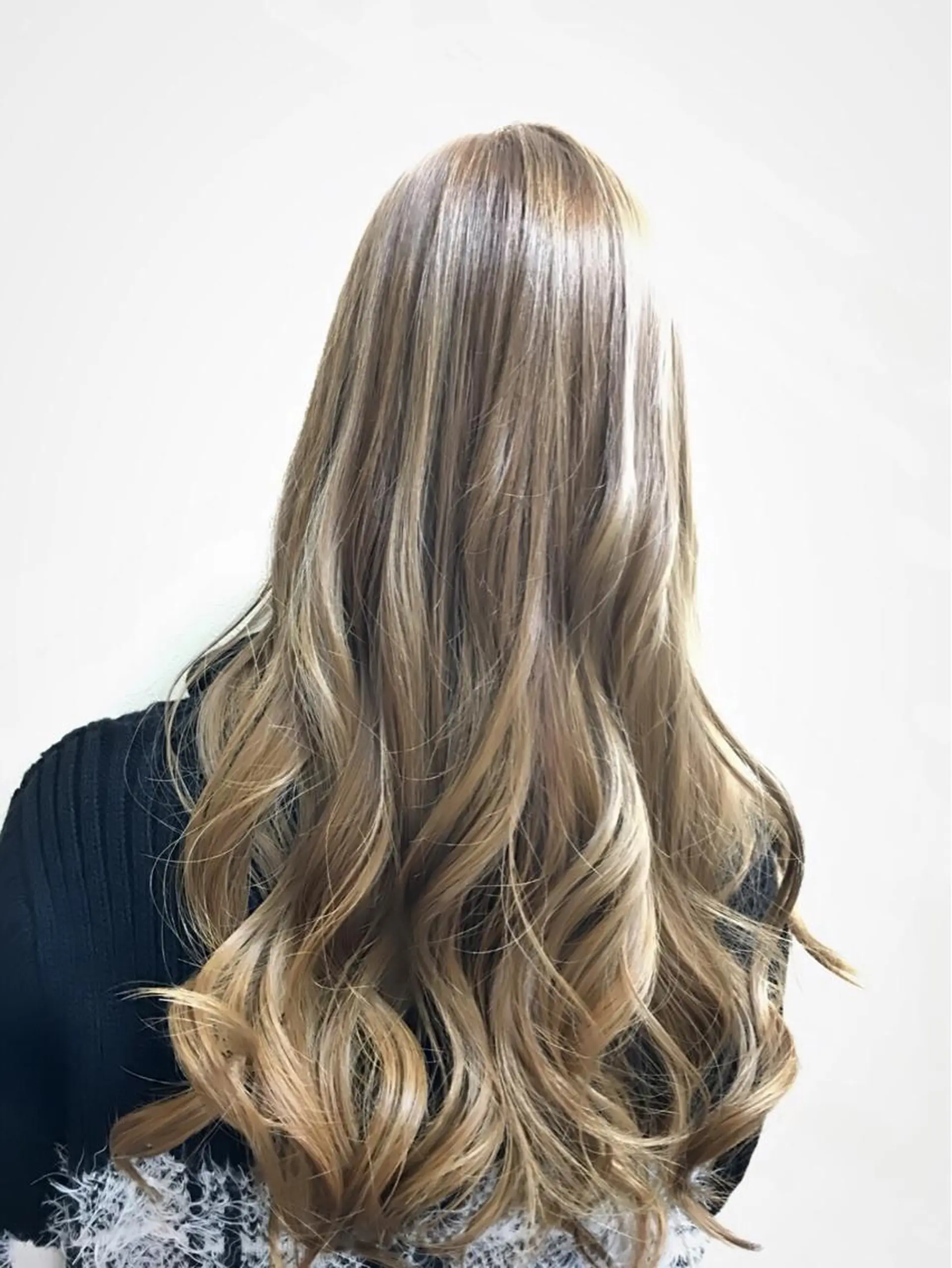 ロング ヤマグチ ヒカルのヘアスタイル