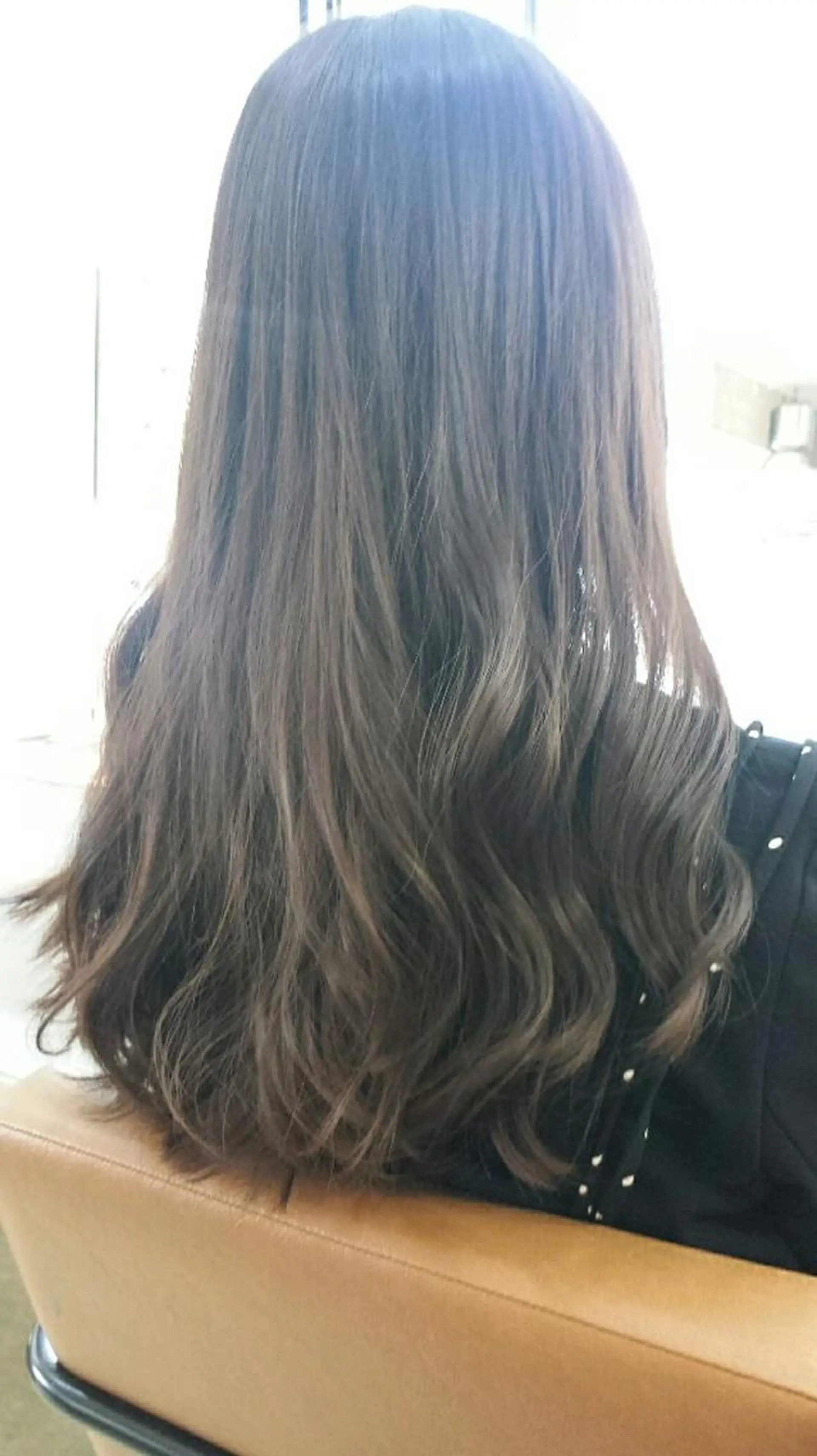 ロング カラー アッシュ シルバー シルバーアッシュ 🔳髪質改善🔳 岡本陽のヘアスタイル