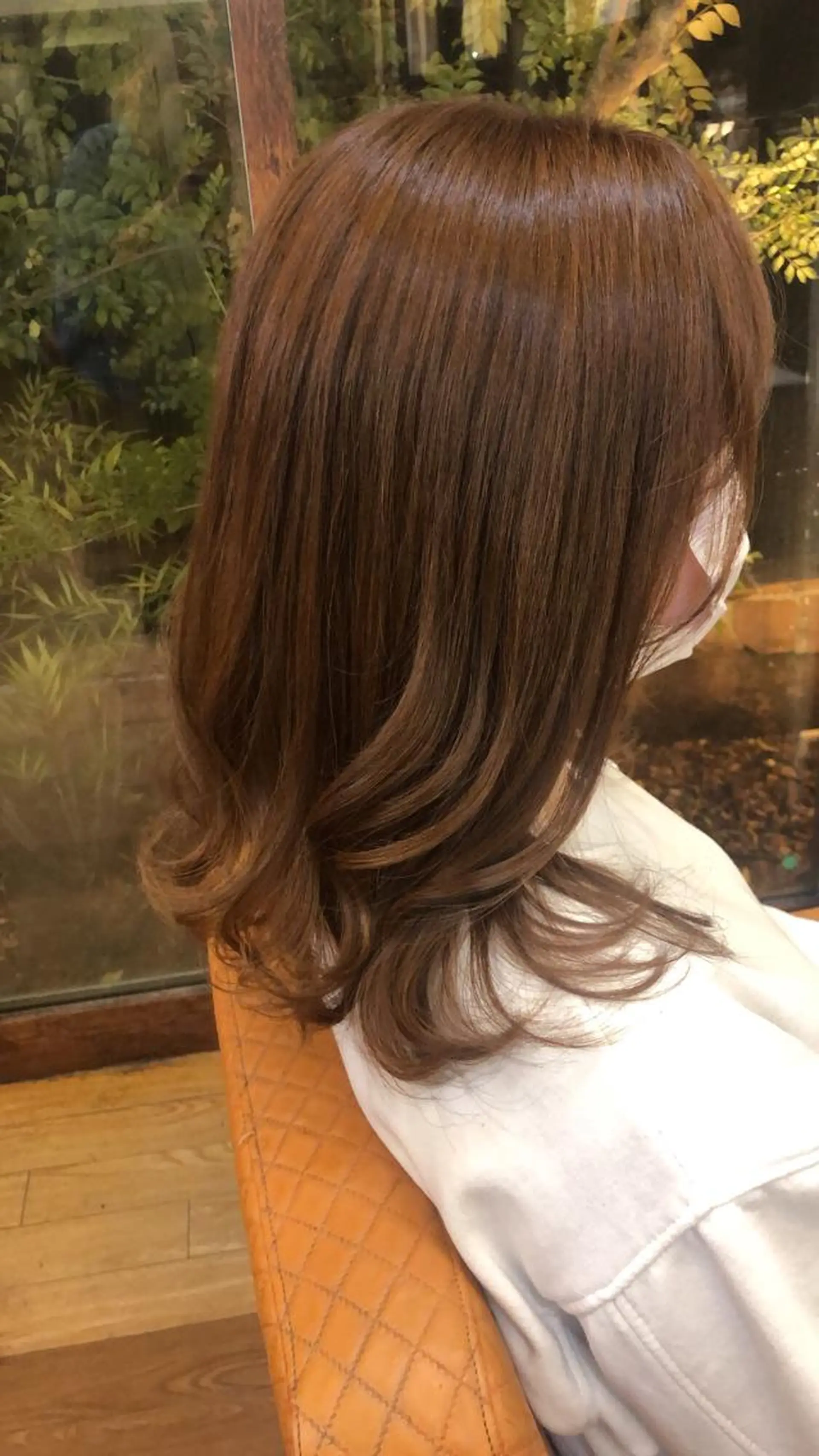 セミロング カラー 川元 汐音のヘアスタイル