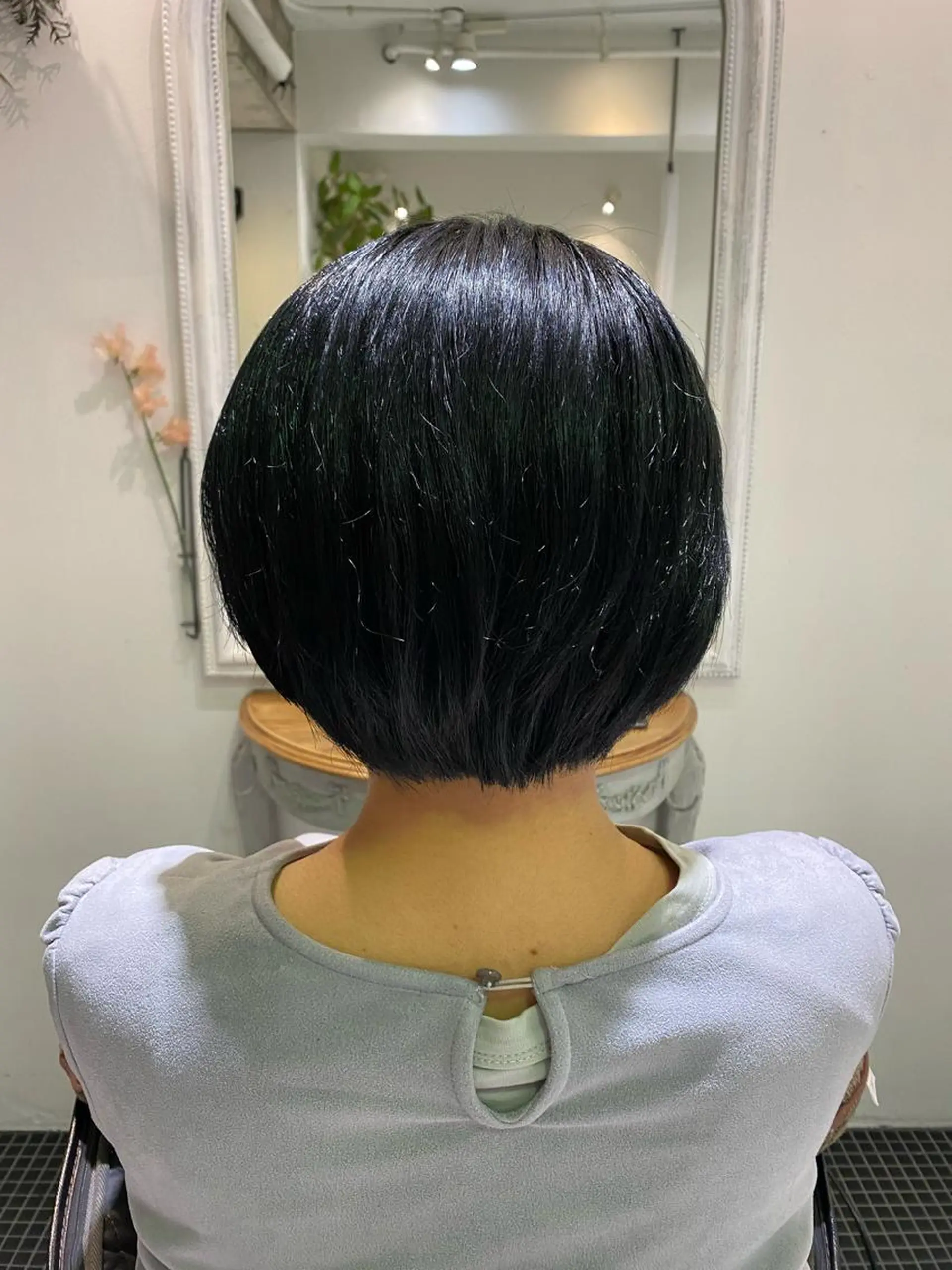 ショート カラー ducha所属・DUCHA Tomida naoのヘアスタイル